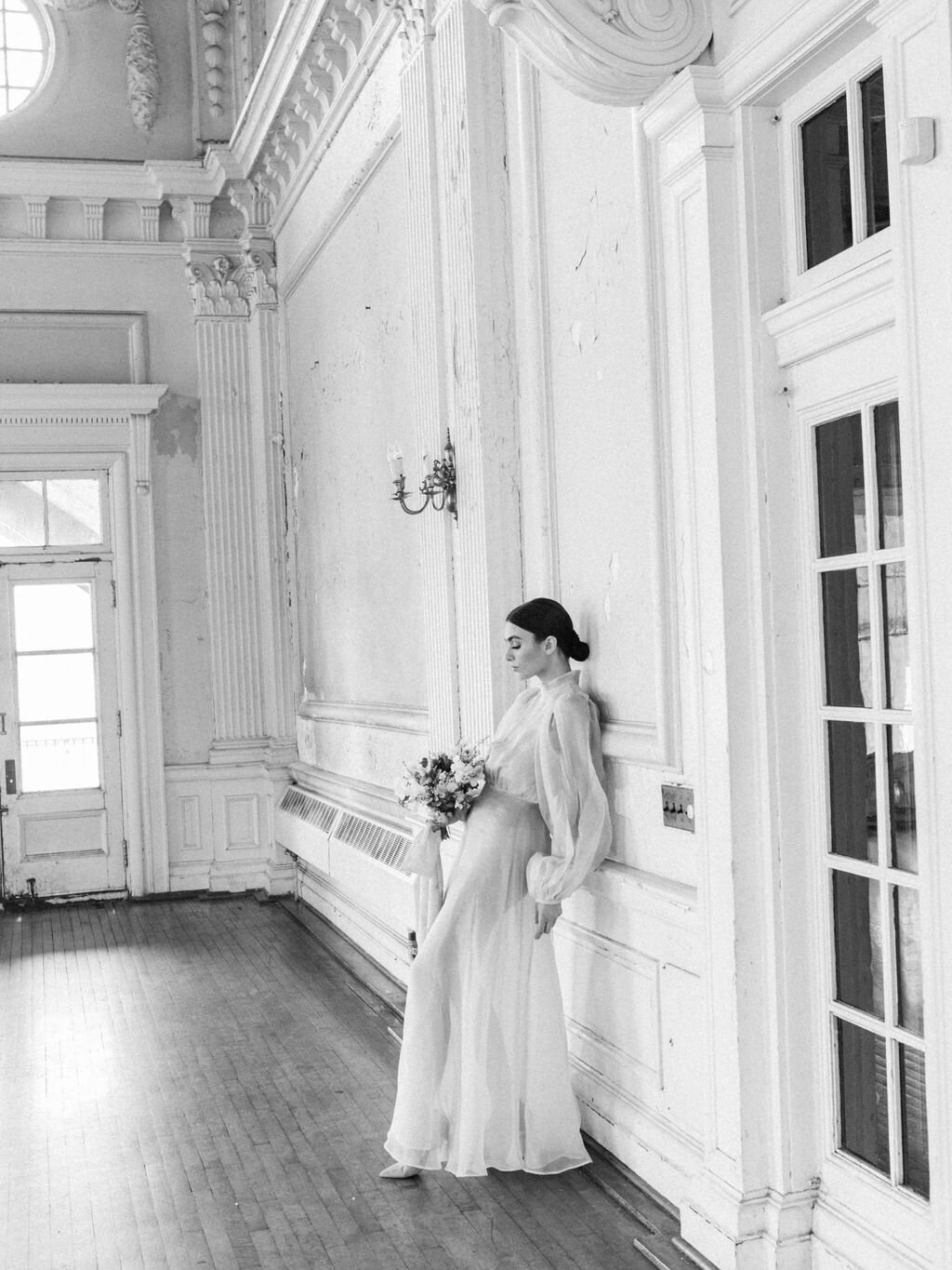 black and white bridal portrait Downtown Detroit, Michigan at Belle Isle