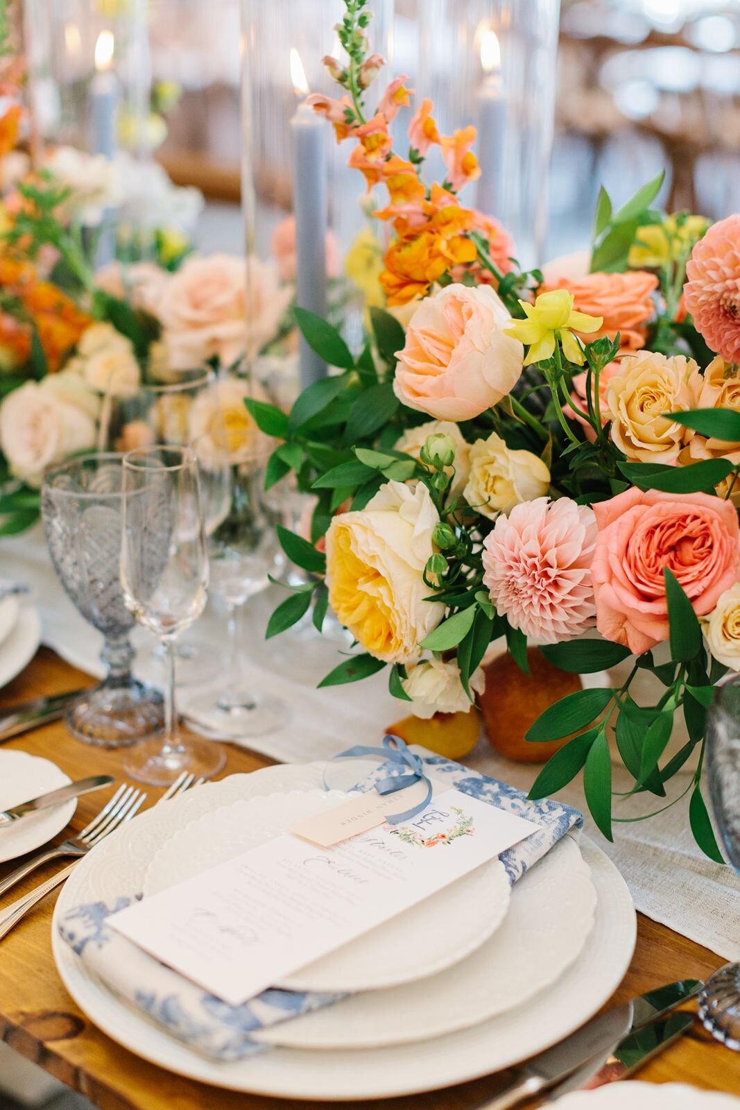 leila-james-events-newport-rhode-island-luxury-wedding-planner-castle-hill-inn-venue-erin-mcginn-wedding-photographer-bright-florals-CH0594 copy