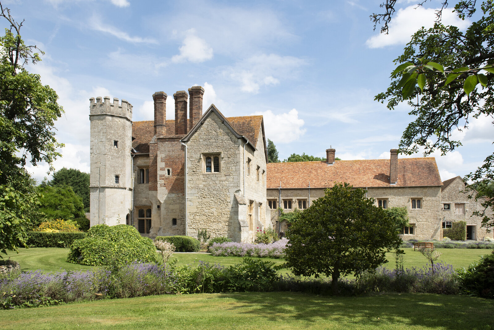 Notley-Abbey-wedding-photography-1001