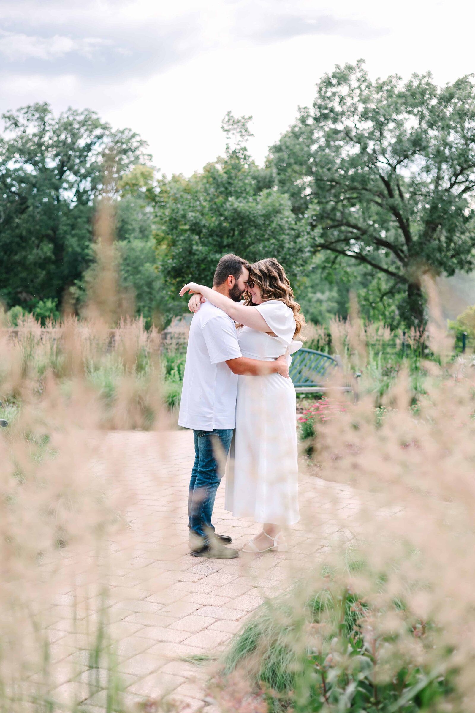 Minnehaha-Falls-Minneapolis-Minnesota-Engagement-Photo-Willow-And-Rove-9