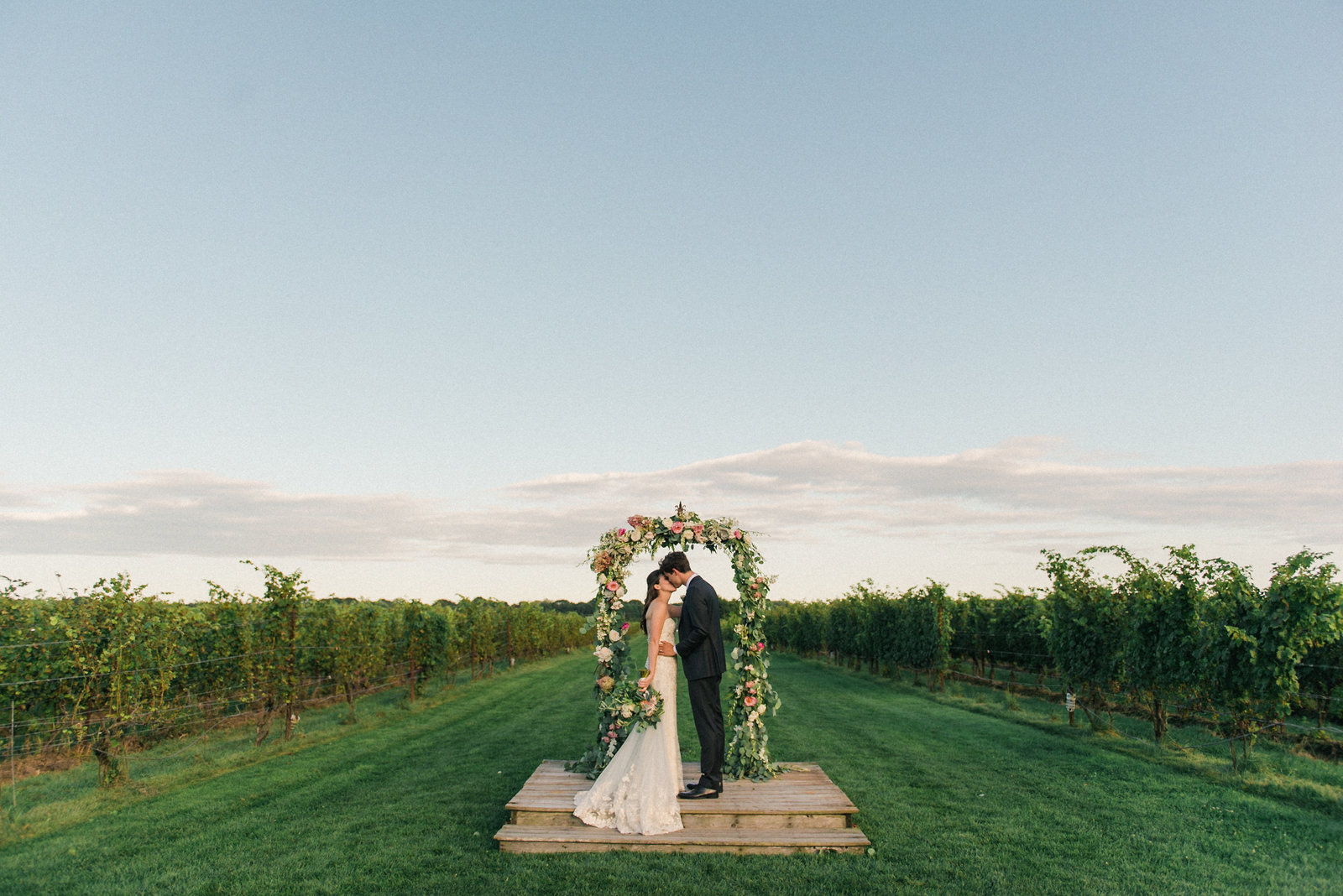 Saltwater Farm Vineyard Wedding_Outdoor Ceremony 2