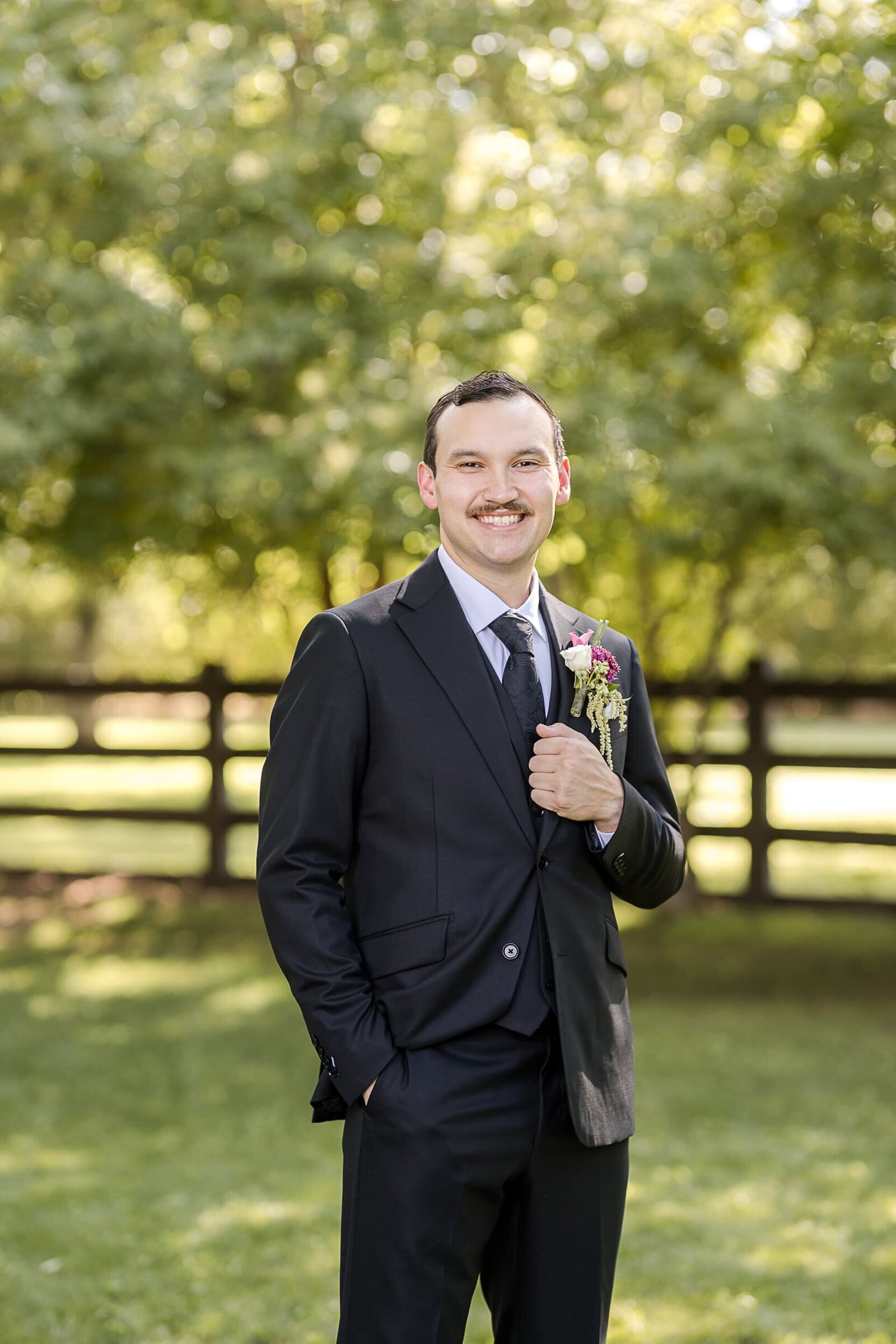 Phoenix-Wedding-Photographer-and-Videographer-Venue-at-the-Grove-PayWed-1071