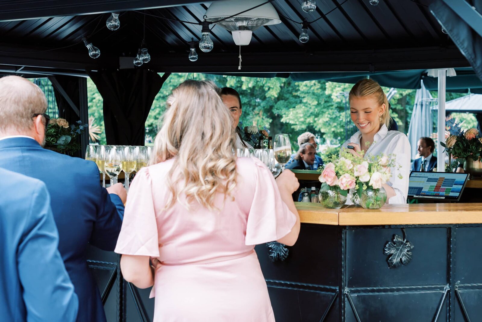 Destination Wedding Photographer Anna Lundgren in Stockholm Swedish American wedding at Ranas Slott in Roslagen Stockholm Sweden_085
