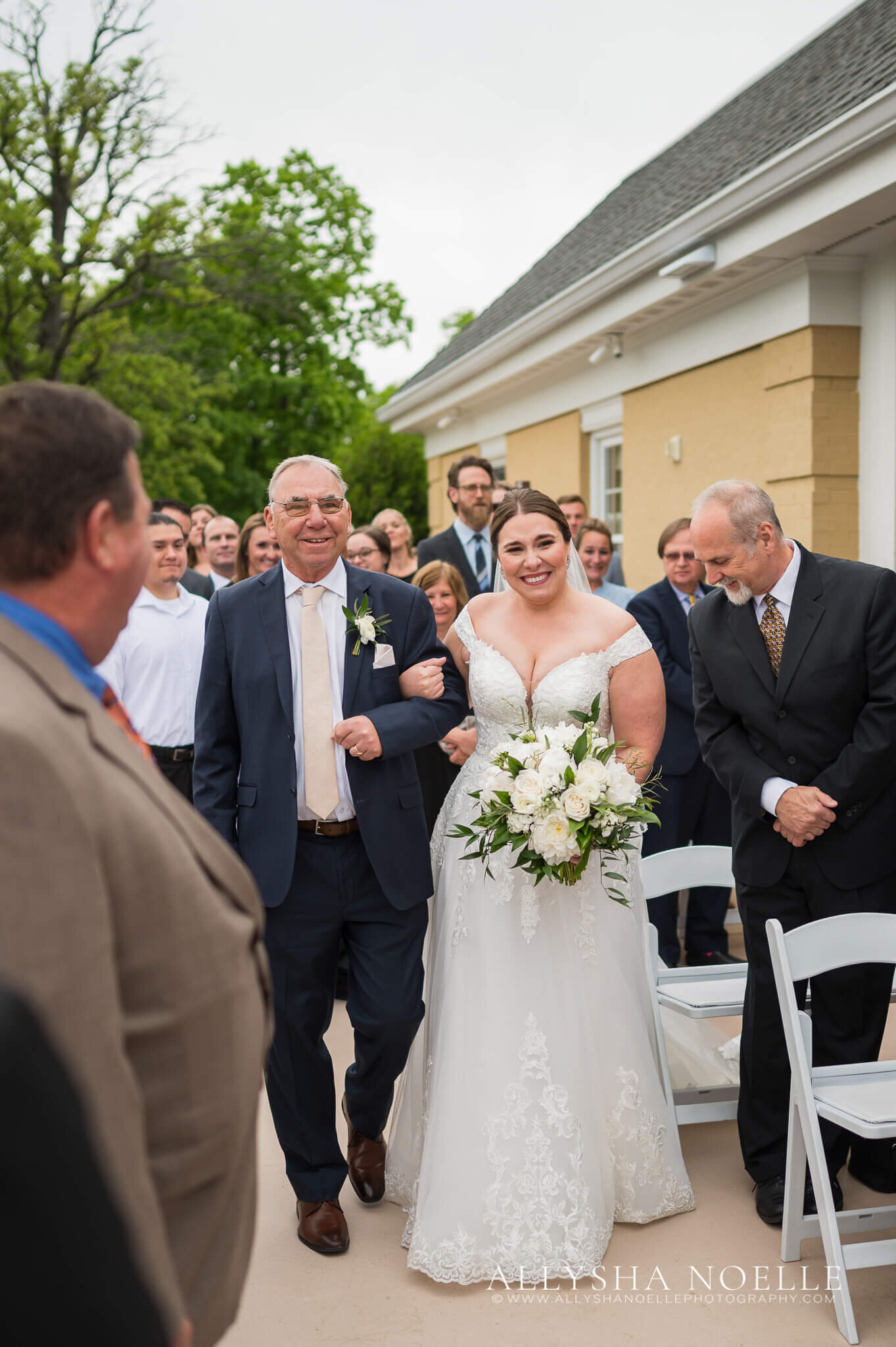 Wedding-at-River-Club-of-Mequon-560