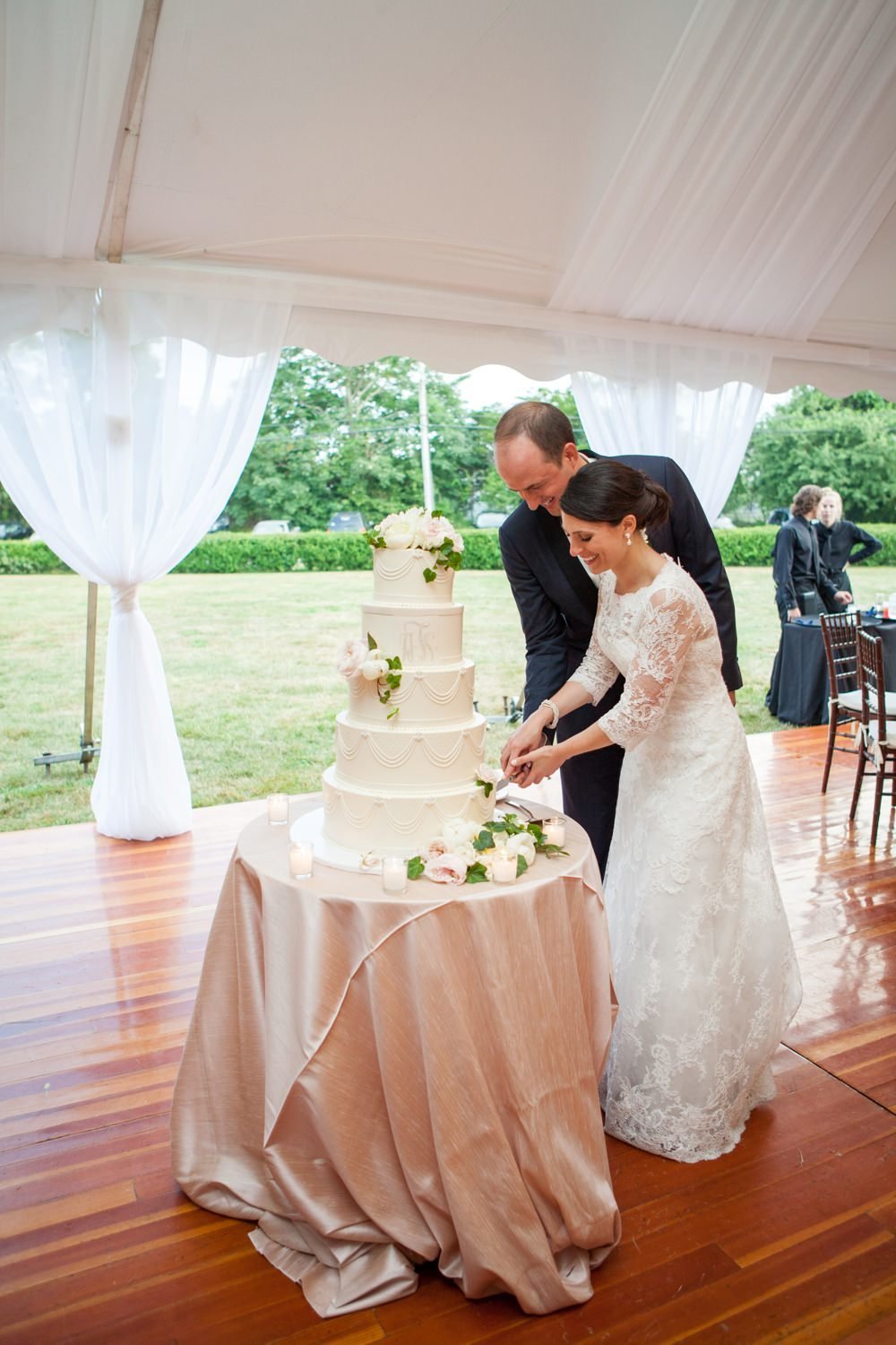 Classic tented wedding at The Eisenhower House in Newport, RI