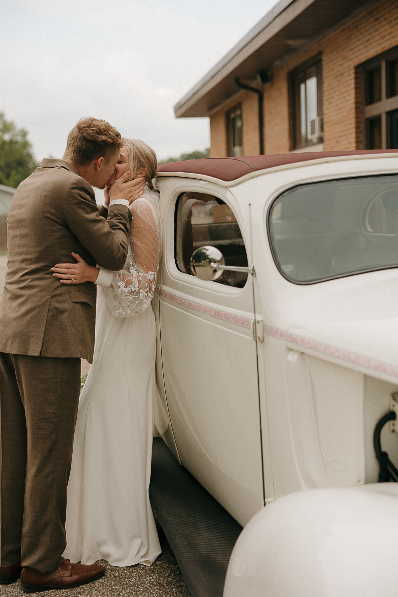 Brooklyn G Photography - Iowa Wedding Photographer-28