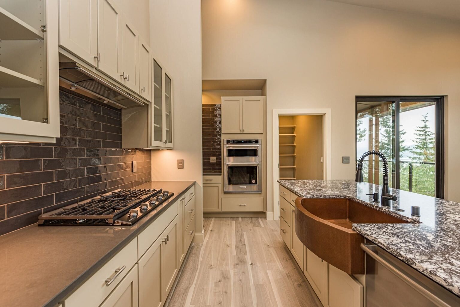 Livingston-Homes-Kelowna-Custom-Build-LaPlume-Kitchen-Countertops