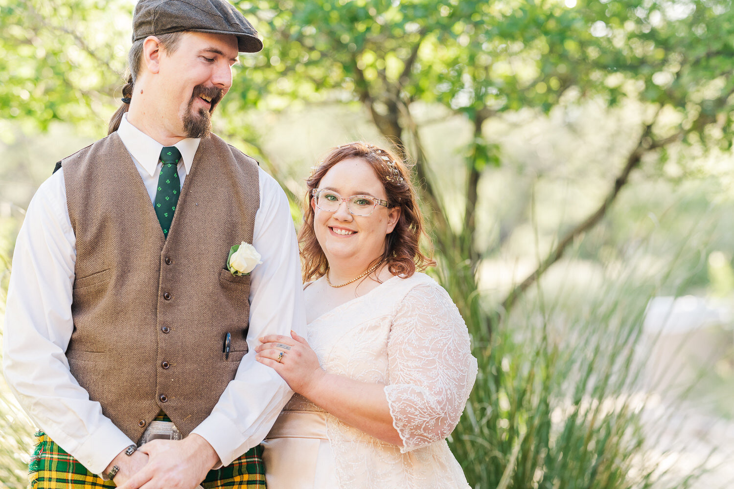 Kartchner-Caverns-Wedding-Old-Door-Shop-Reception-Christy-Hunter-Photography_030