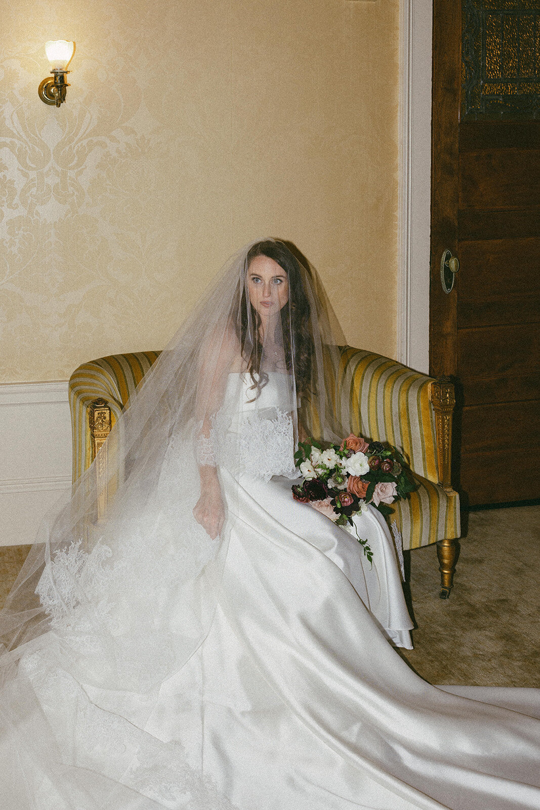 Editorial Boston Wedding Photographer - Omni Mount Washington Wedding