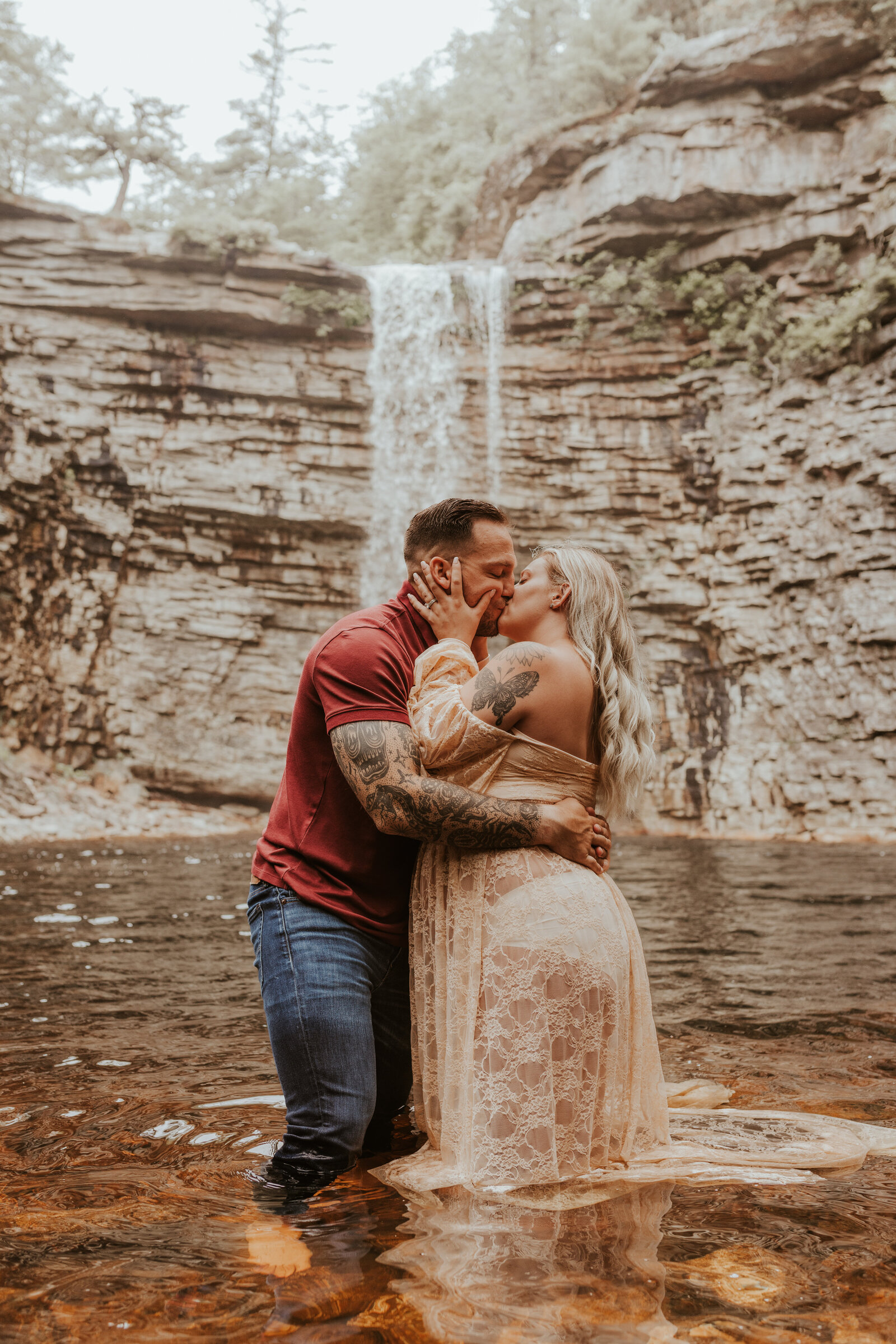 Maternity-photoshoot-minnewaska-ny-love-to-lems-photography (27)