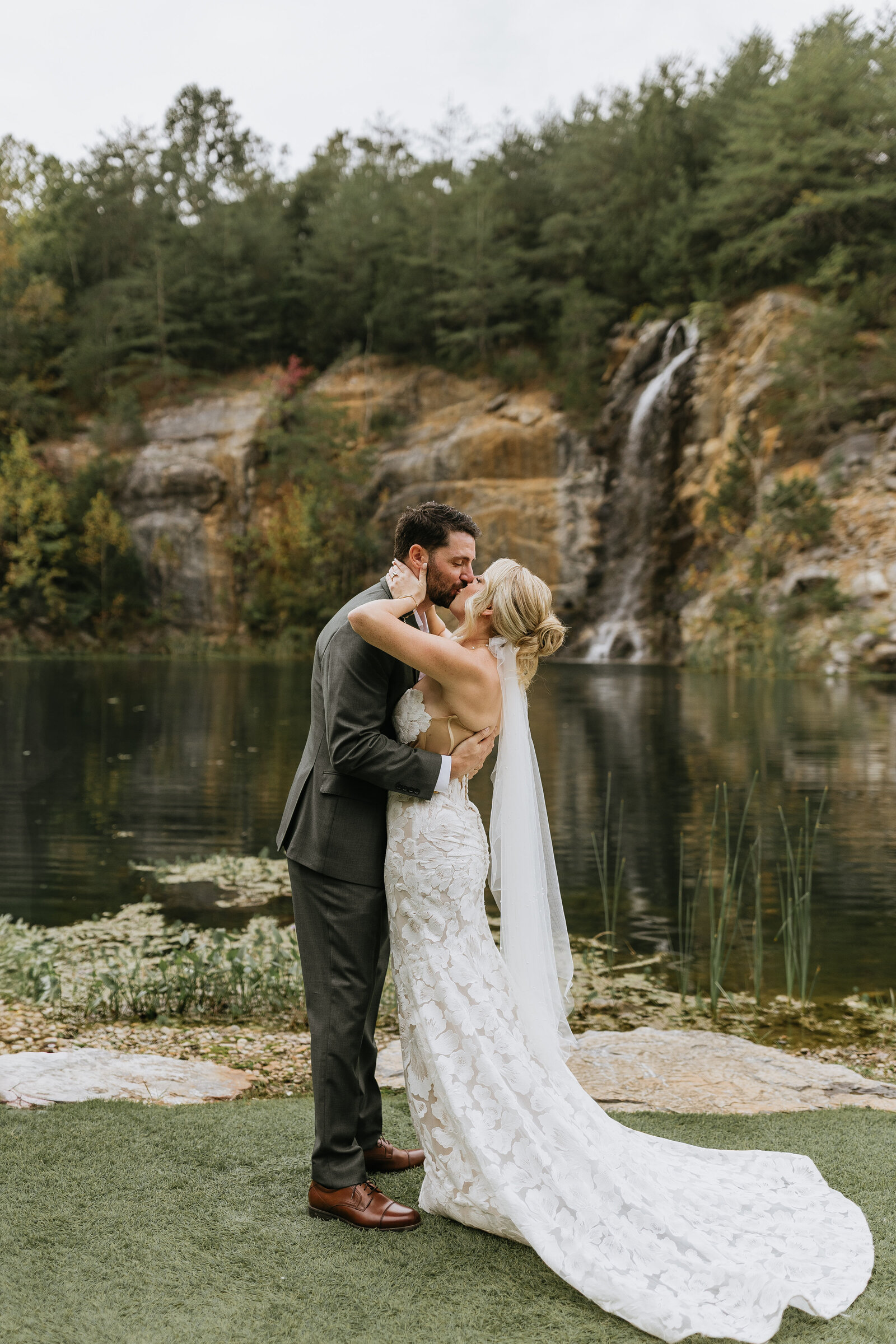 East-Tennessee-Wedding-Photographer-Videographer-Radiant-Mountain-Media-692