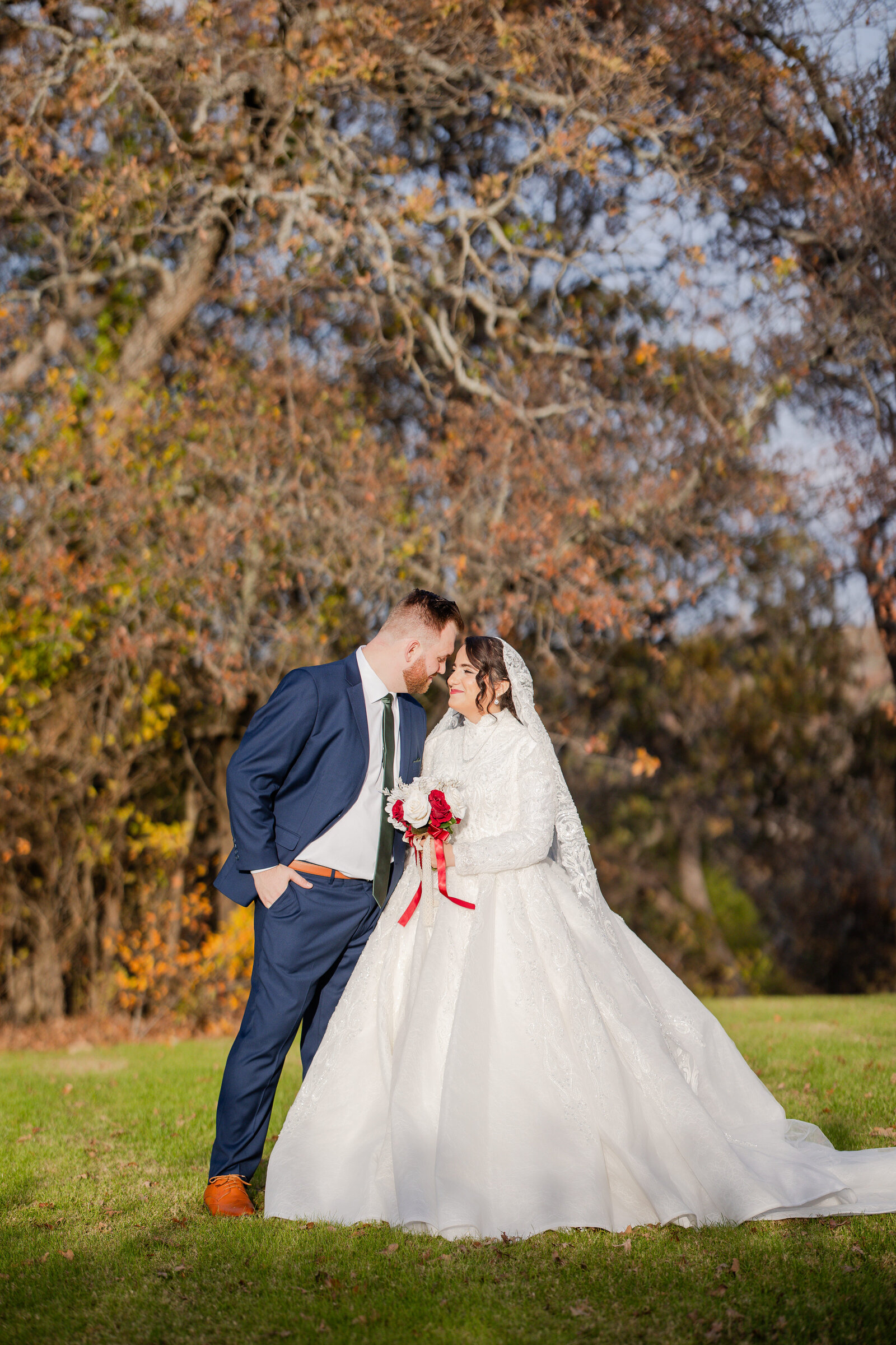 Romantic couples photography outdoor pre wedding