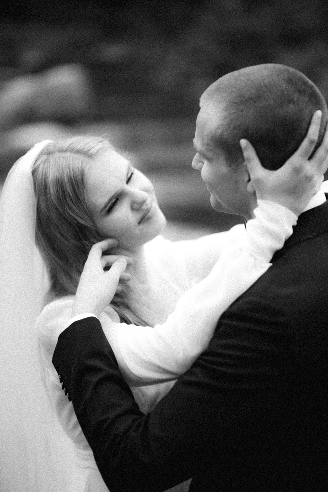 Wedding photo of an Intimate and romantic wedding  photography session in Porvoo by photographer Hannika Gabrielsson
