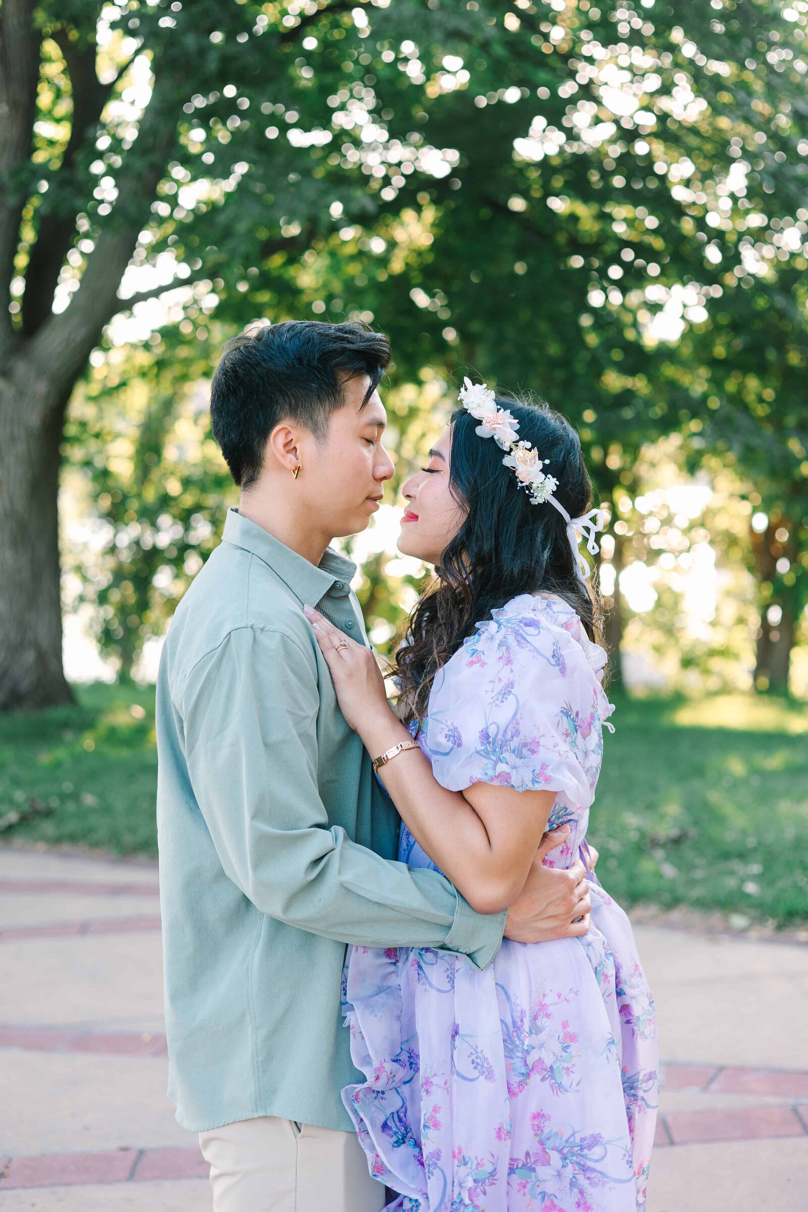 Harriet-Island-Minneapolis-Minnesota-Engagement-Session-Willow-And-Rove-92
