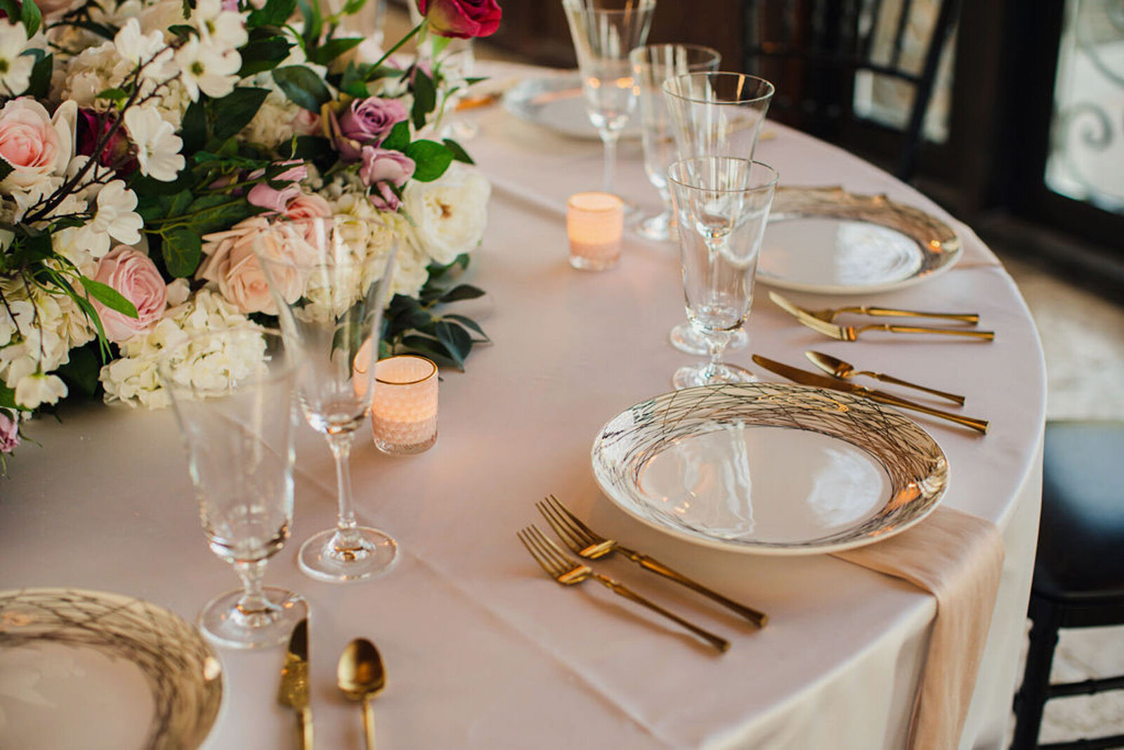 Reception place setting at North Carolina destination wedding
