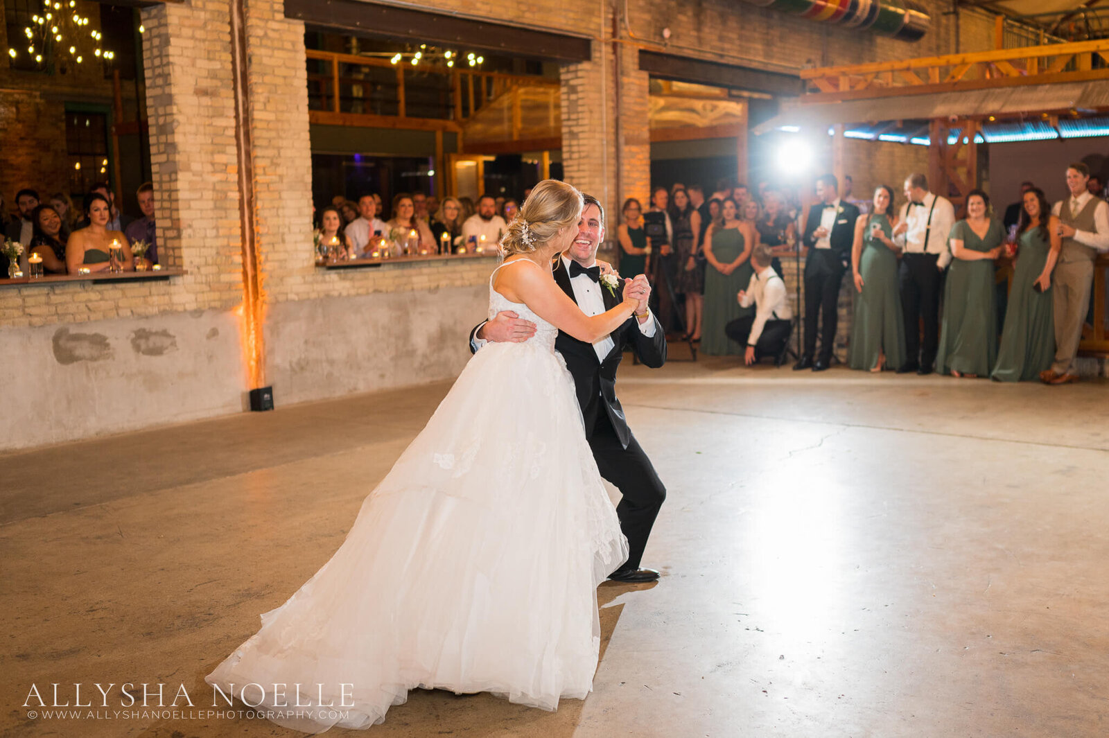 Wedding-at-The-Factory-on-Barclay-in-Milwaukee-1053