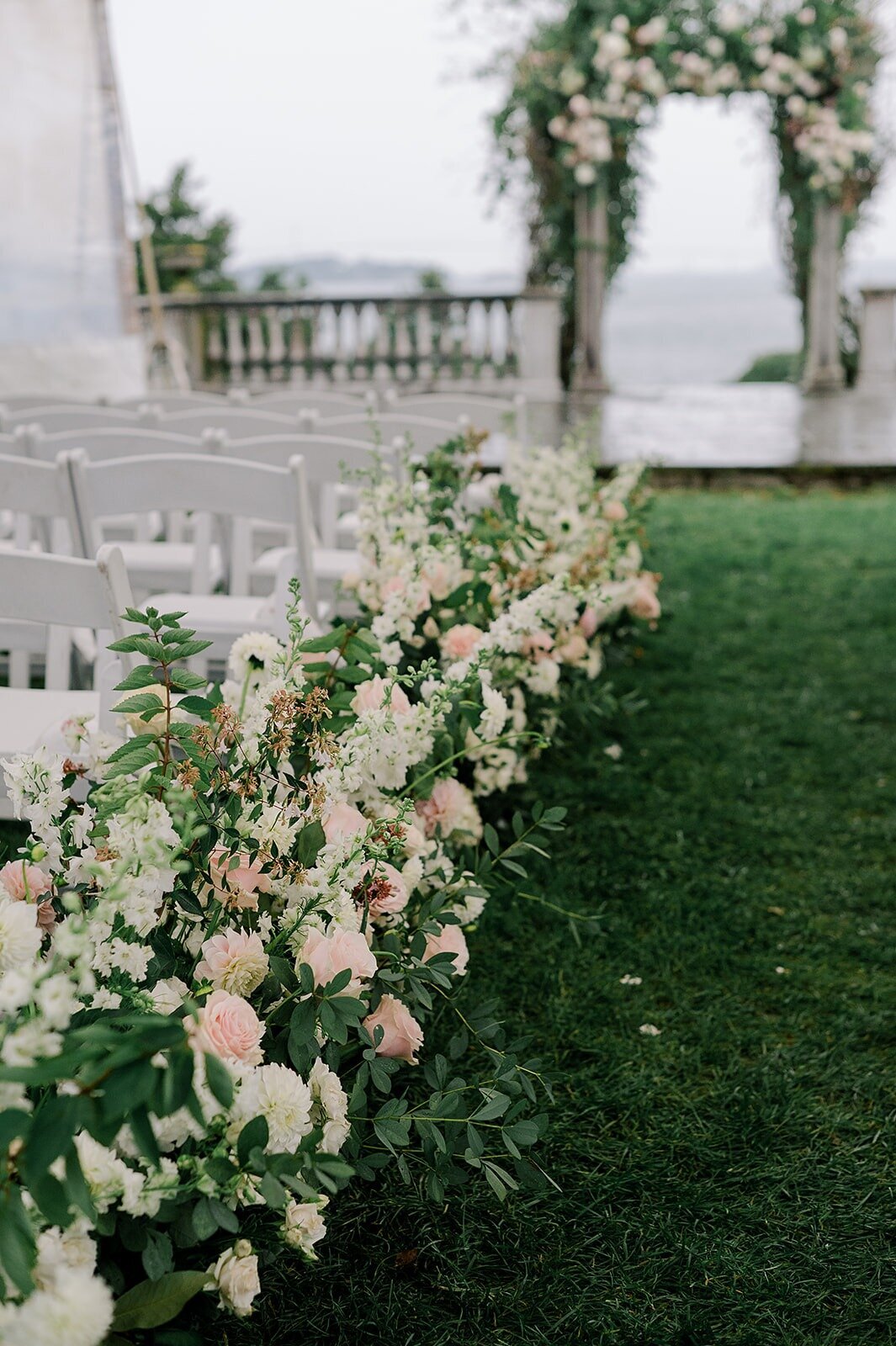 leila-james-events-newport-rhode-island-luxury-wedding-planner-castle-hill-wedding-coastal-wedding-photographer-stephanie-veglianteCeremony-8 copy