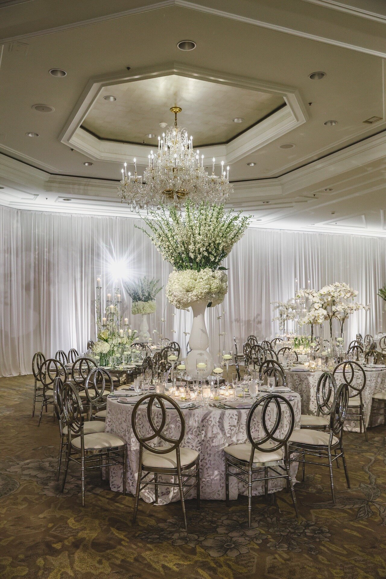 reception-tables-the-eau-wedding-2