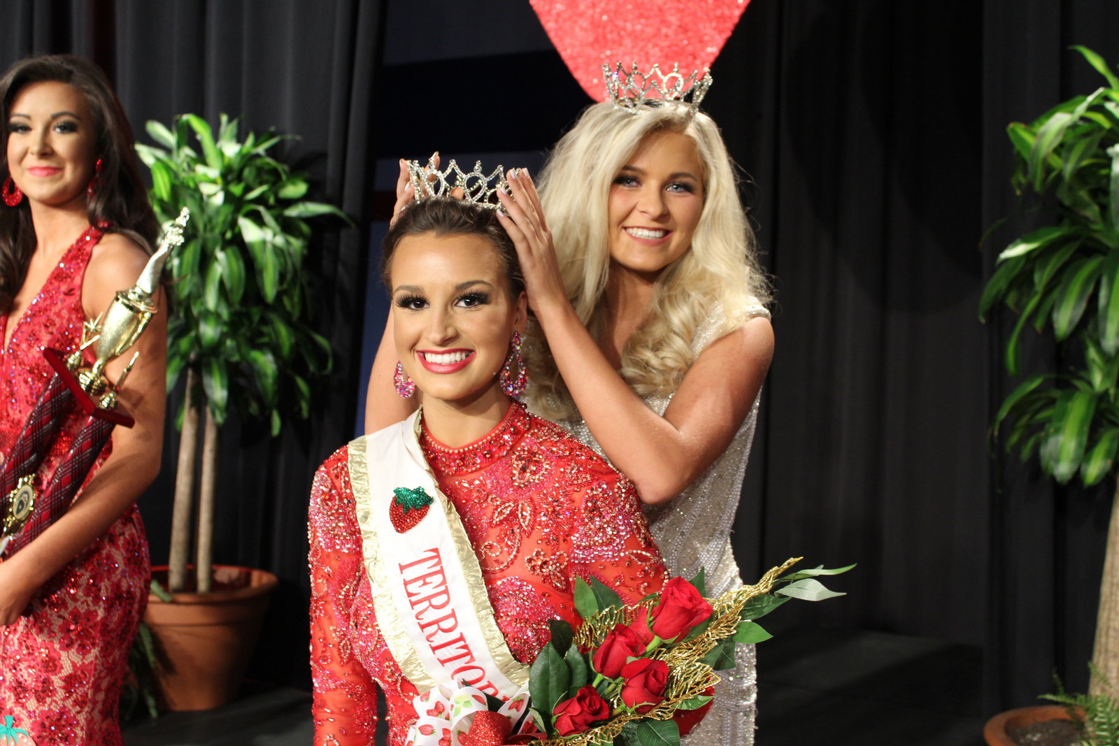 West Tennessee Strawberry Festival - Humboldt TN - Pageant - Main Terr11