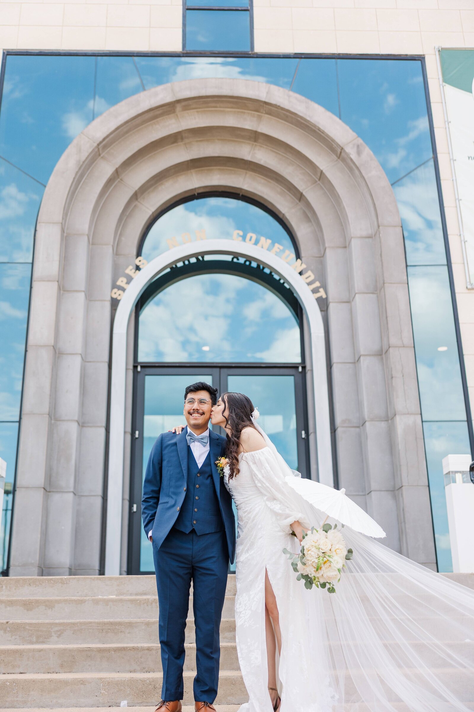 Bride-and-groom-photoshoot-dallas