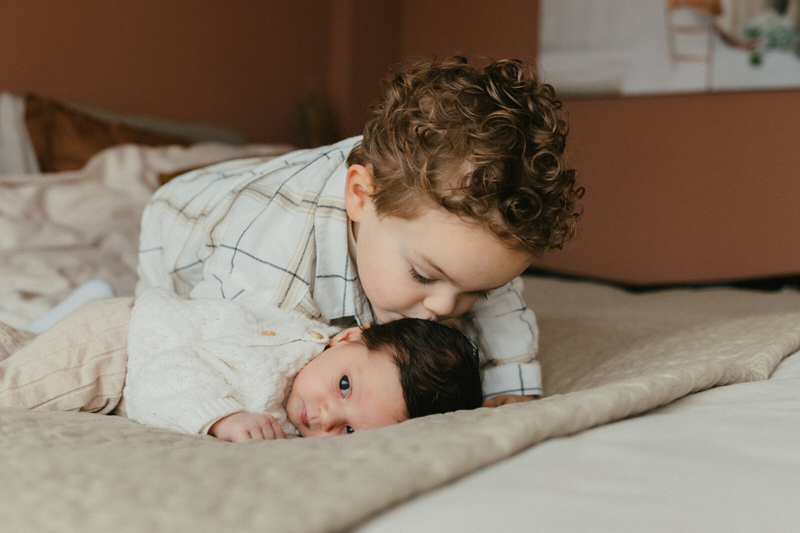 Ontspannen newborn fotoshoots aan huis