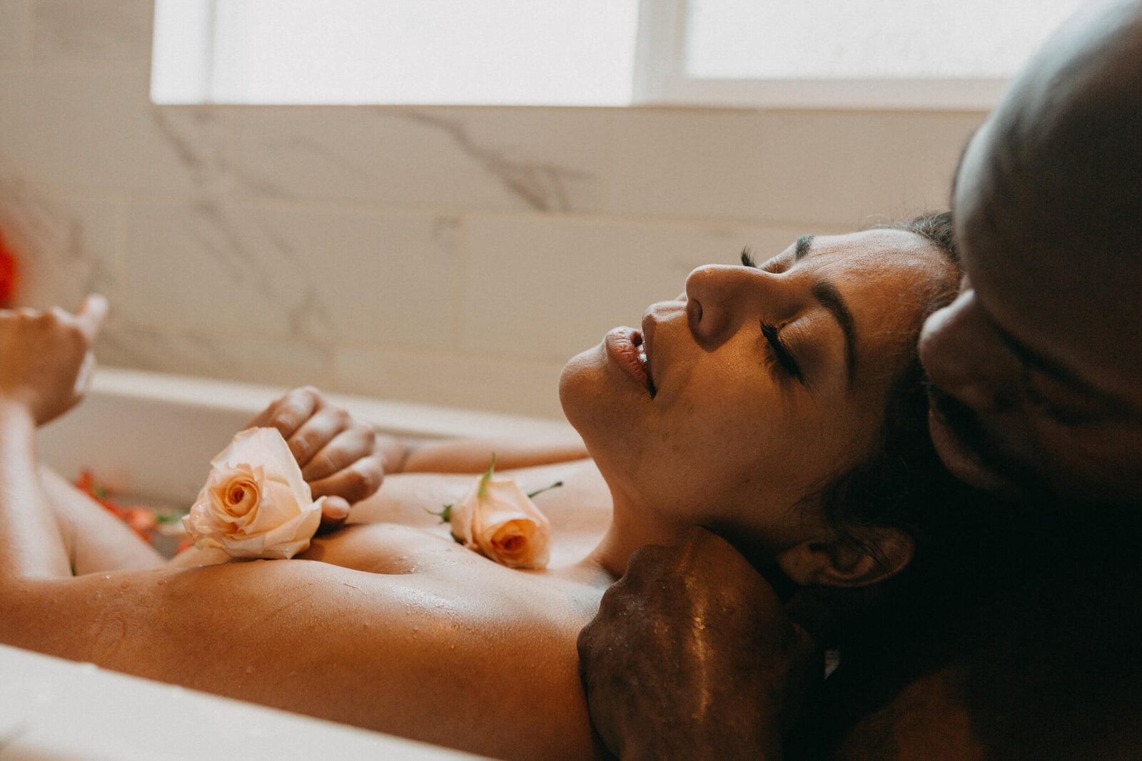 bathtub lifestyle couples session