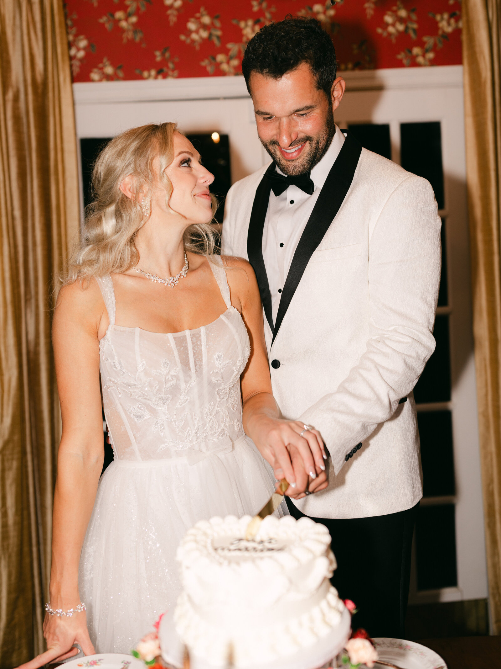 1235-torianna-brooke-portraiture-charleston-old-wide-awake-wedding-lauren-paul