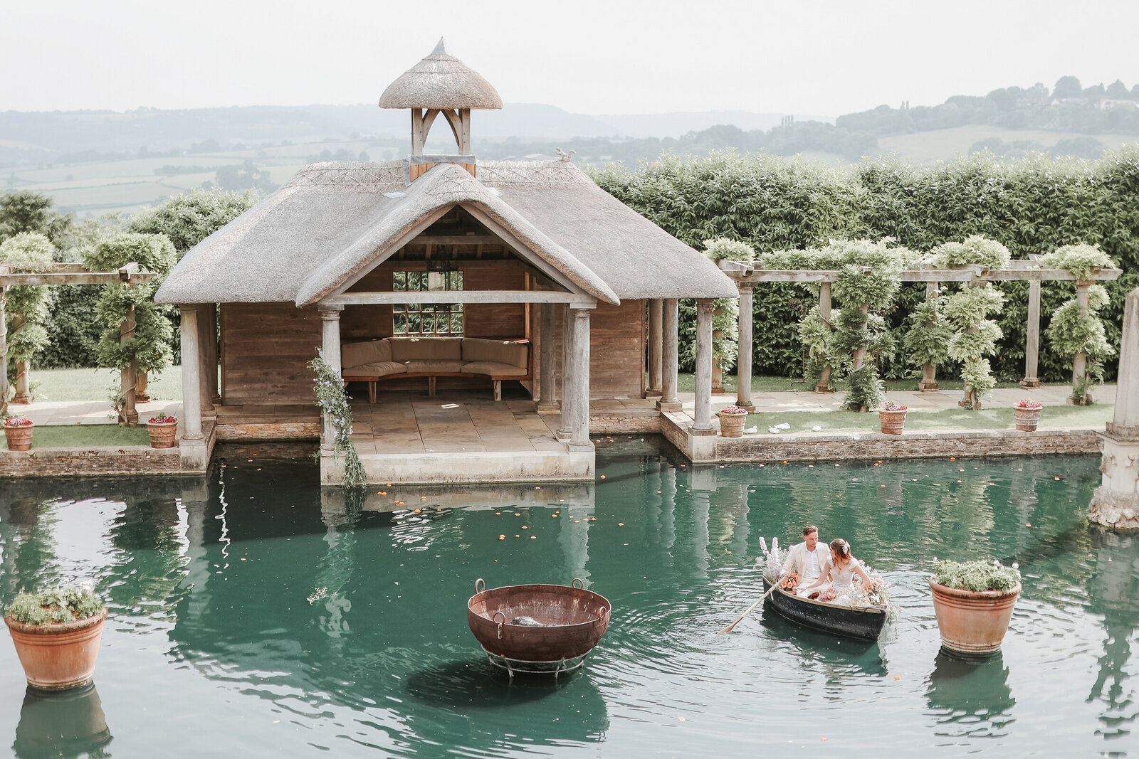 Euridge-Manor-wedding-venue-boat