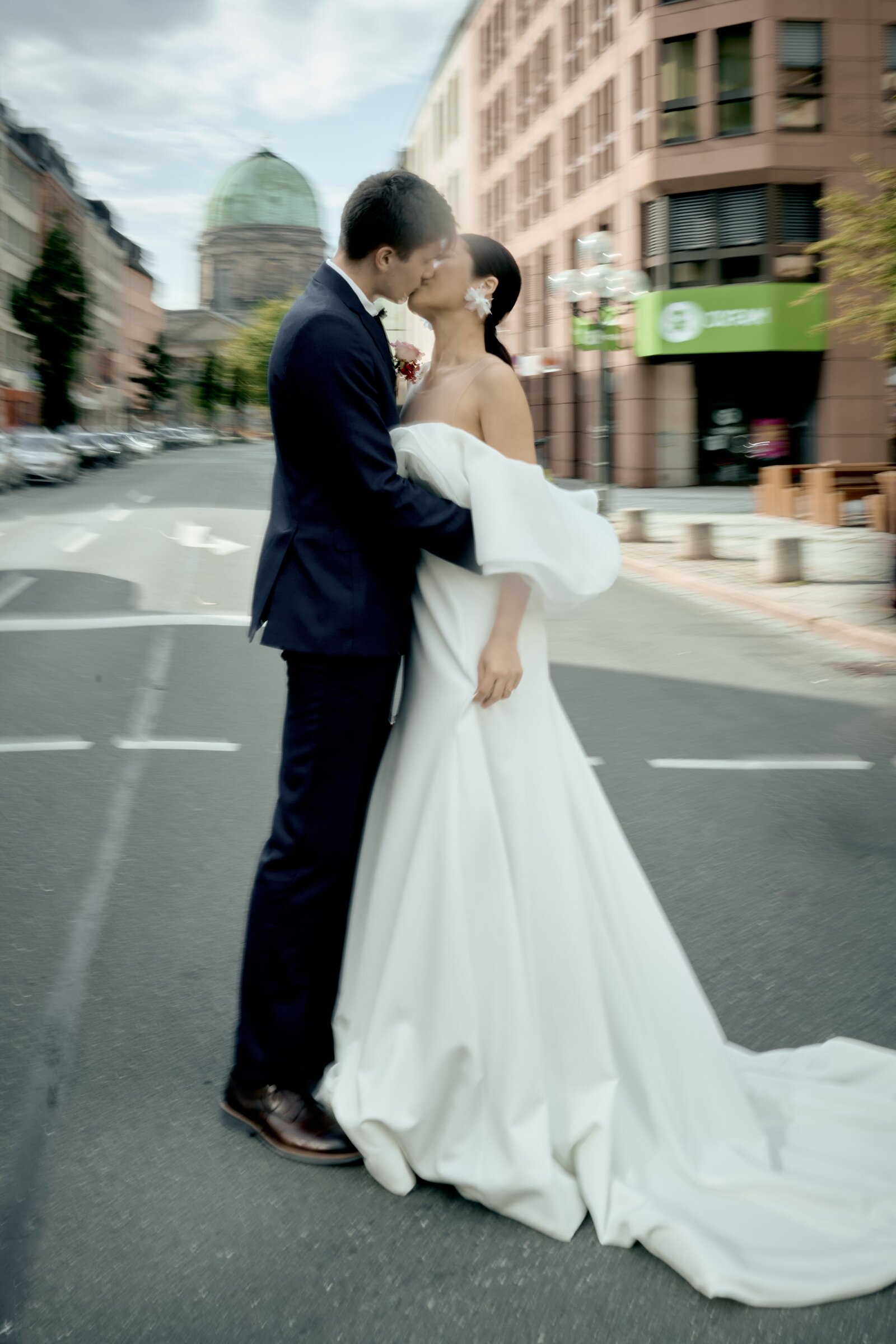 Modern city wedding Nürnberg_Hochzeitsfotograf SELENE ADORES_3924_DSC09306