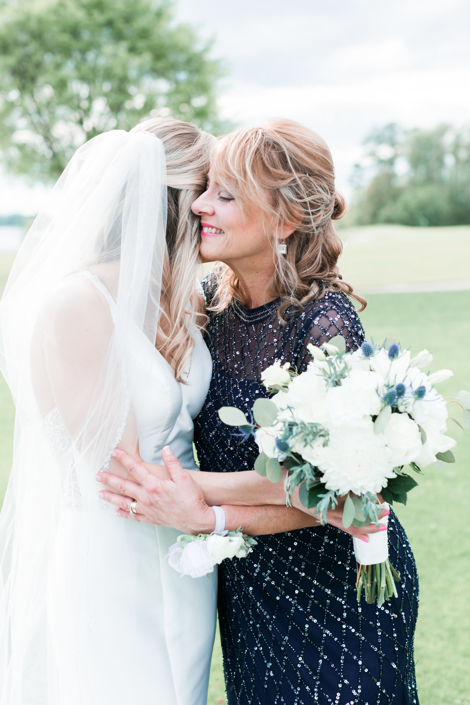 Two Rivers Country Club Classic Spring Wedding by Elizabeth Friske Photography-14