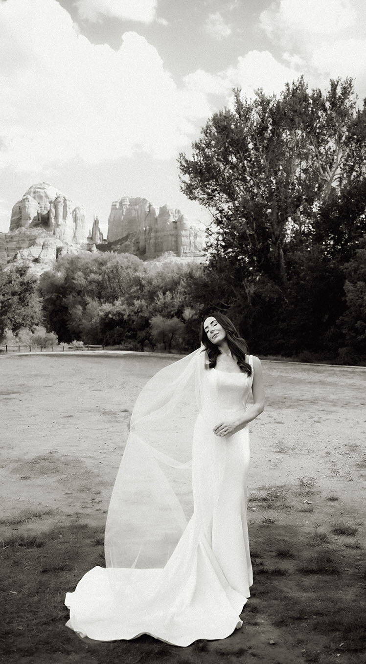 Bride at crescent moon state park in Sedona