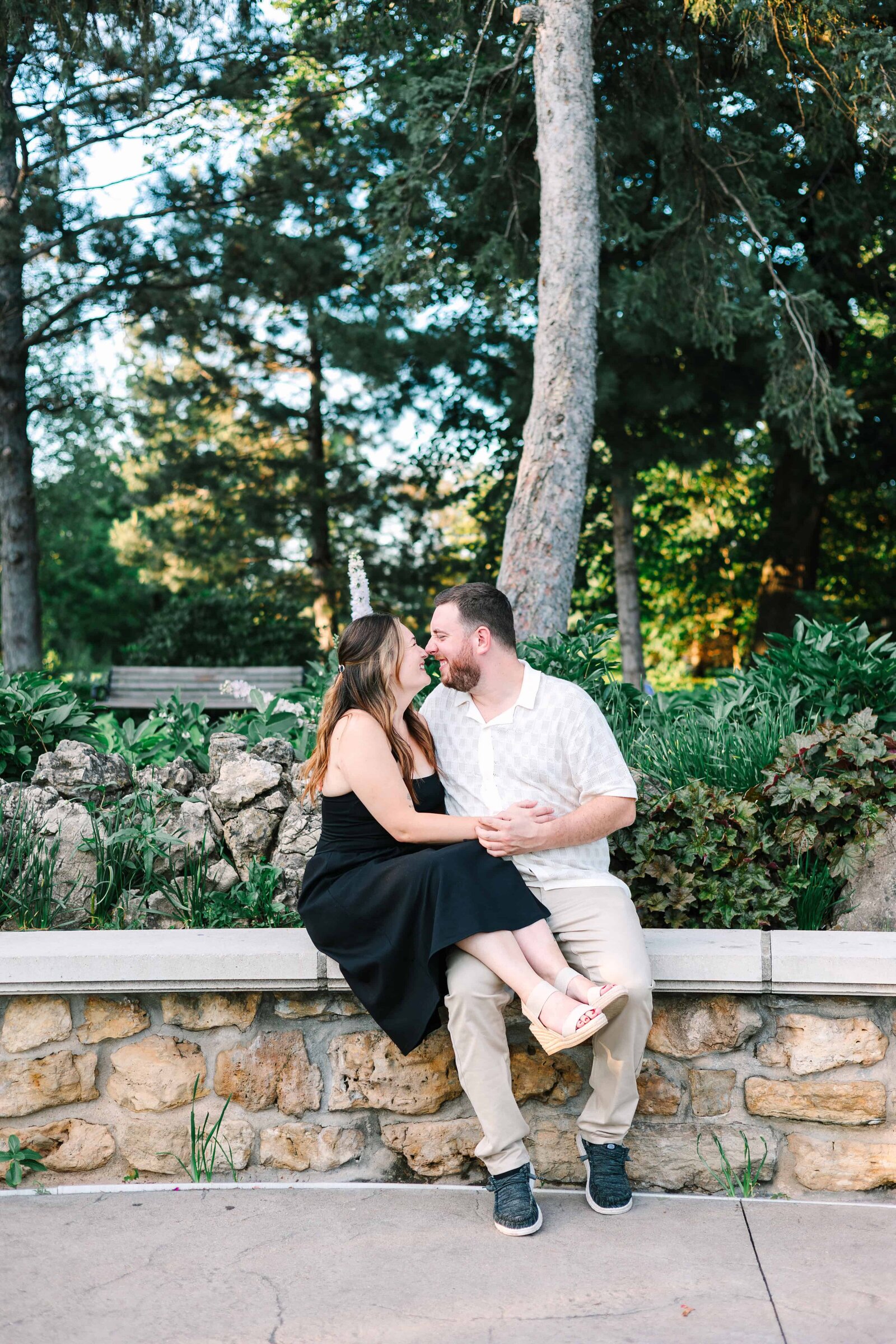 Como-Park-St-Paul-Minnesota-Engagement-Photo-Willow-And-Rove-109