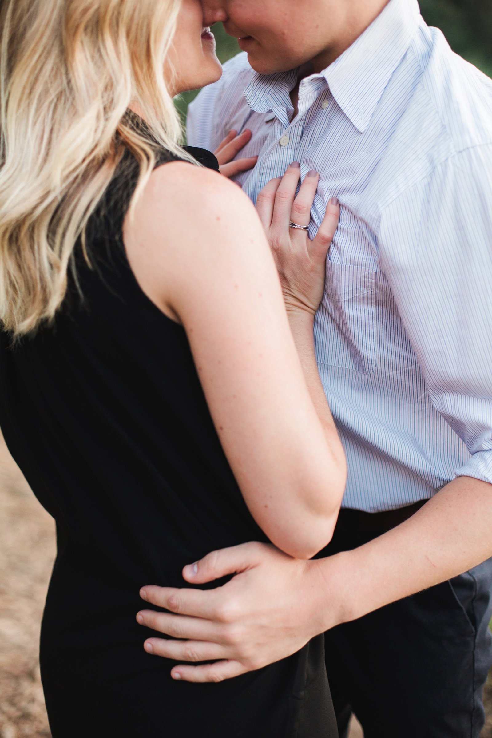 Engagements -Denver Lookout Mountain Engagement Session Golden Colorado Wedding Photographer Overlook City Lights Nature Outdoors Valley Light Couple (6)