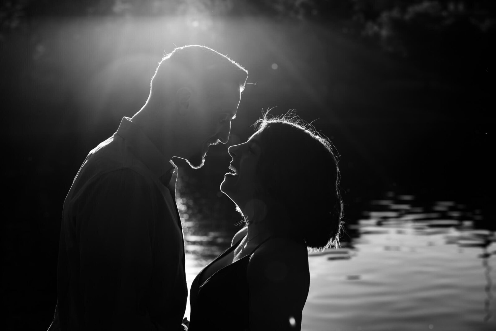 eden-park-cincinnati-engagement-session-silhouette-fun