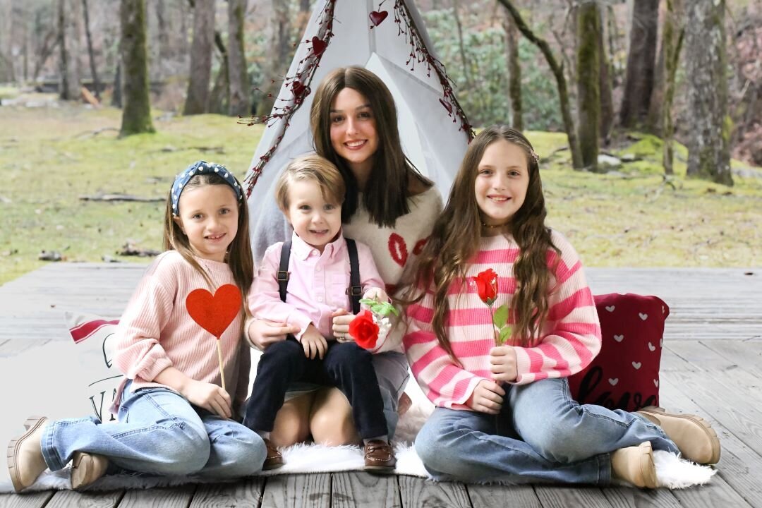 Valentine Family Photo Pigeon Forge TN
