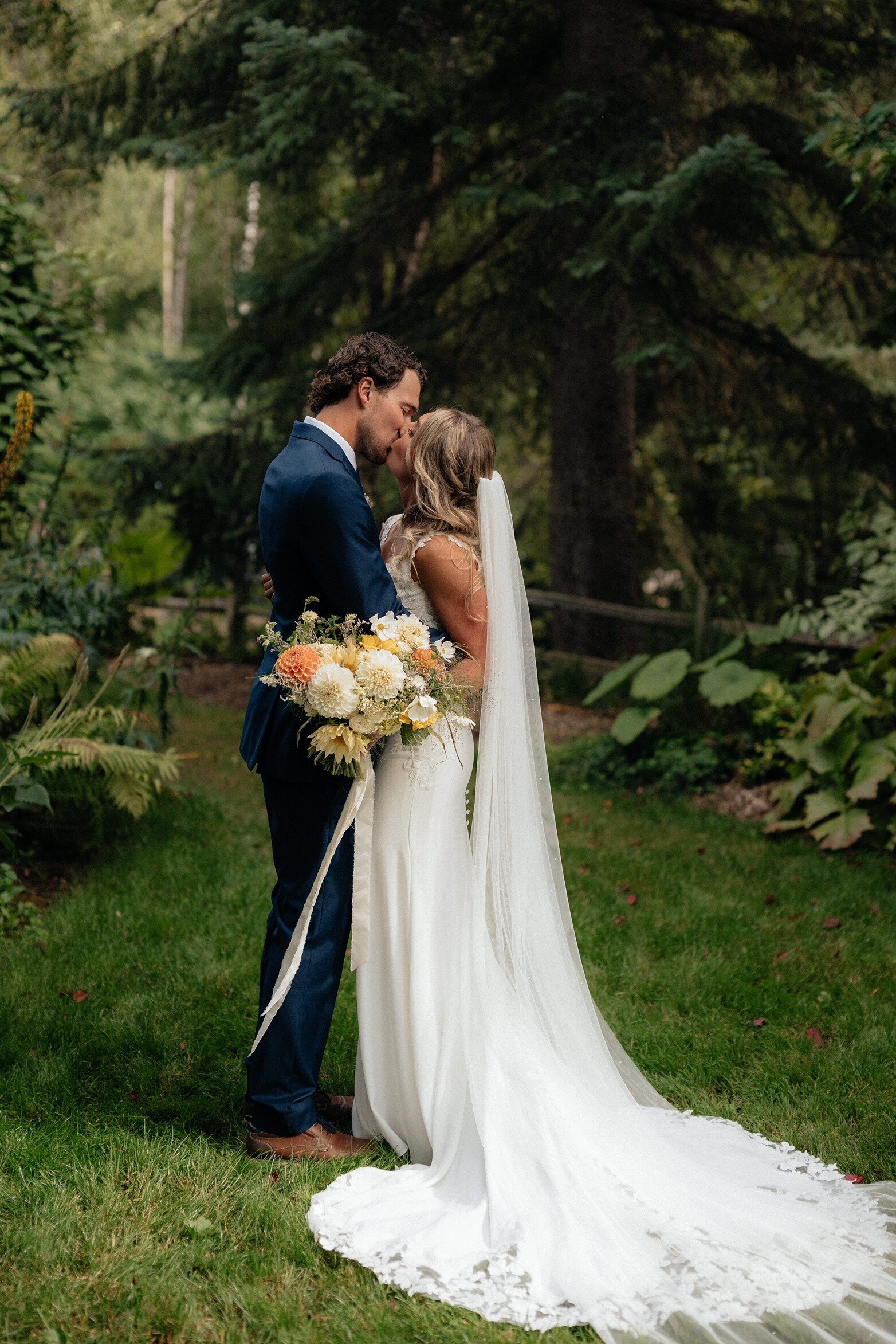 OffordWedding_Forget-Me-Not-Nursery_EmeliaKPhotography-65