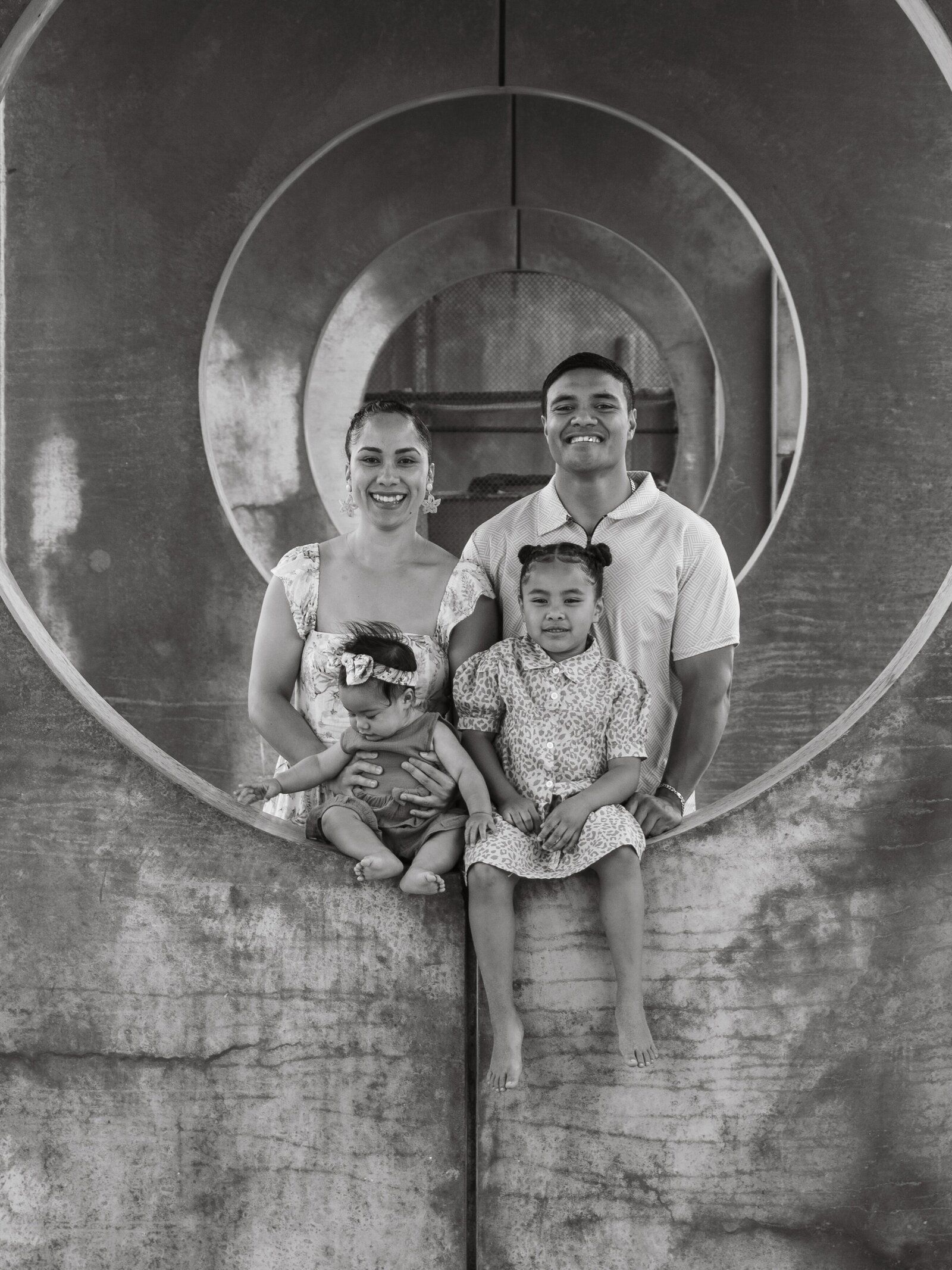 lifestyle-family-session-new-brighton-beach-christchurch-photos-with-river-3