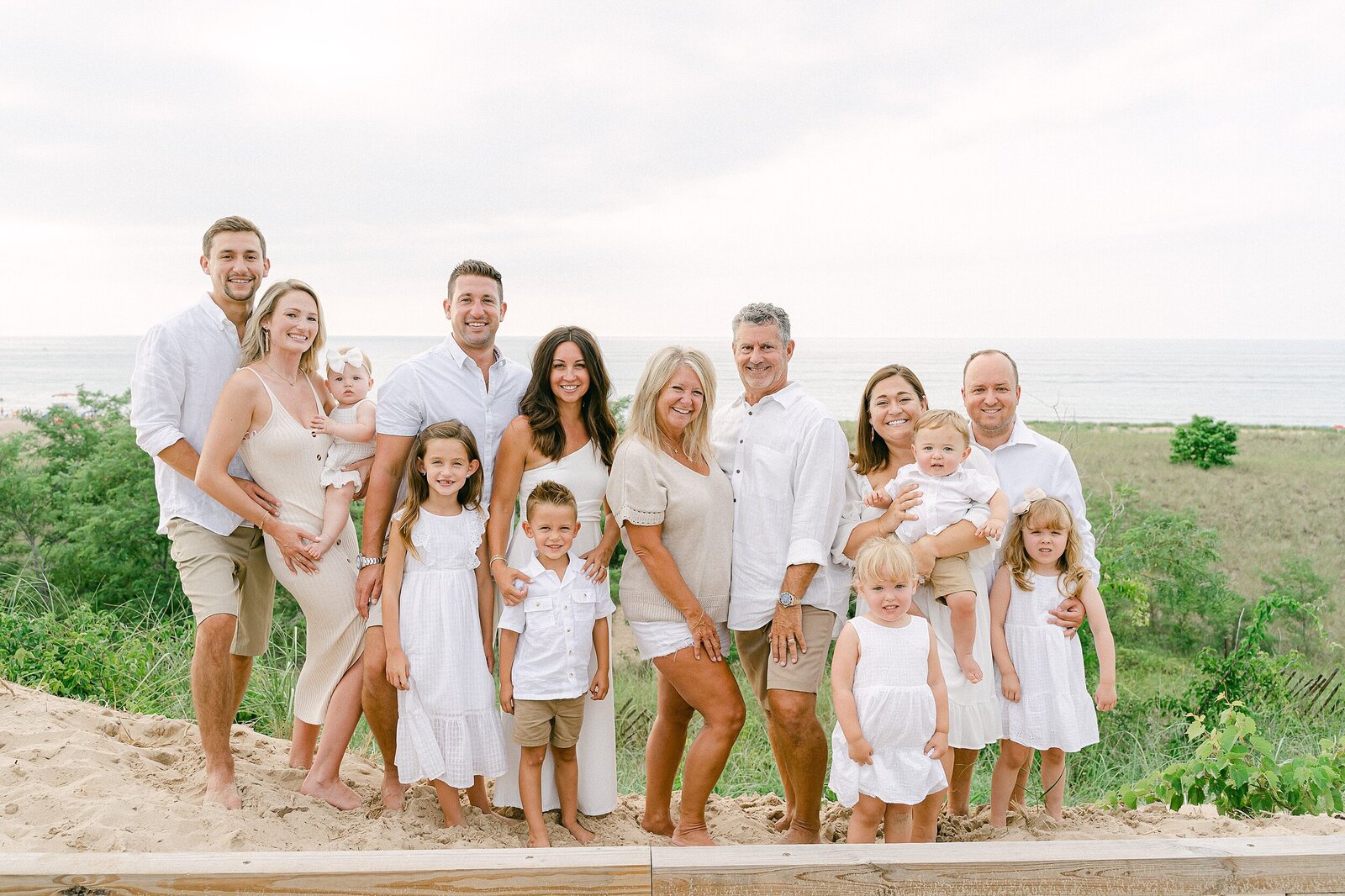 New-Buffalo-Beach_Extended-Family-Photography_Katie-Whitcomb_Miller_0002