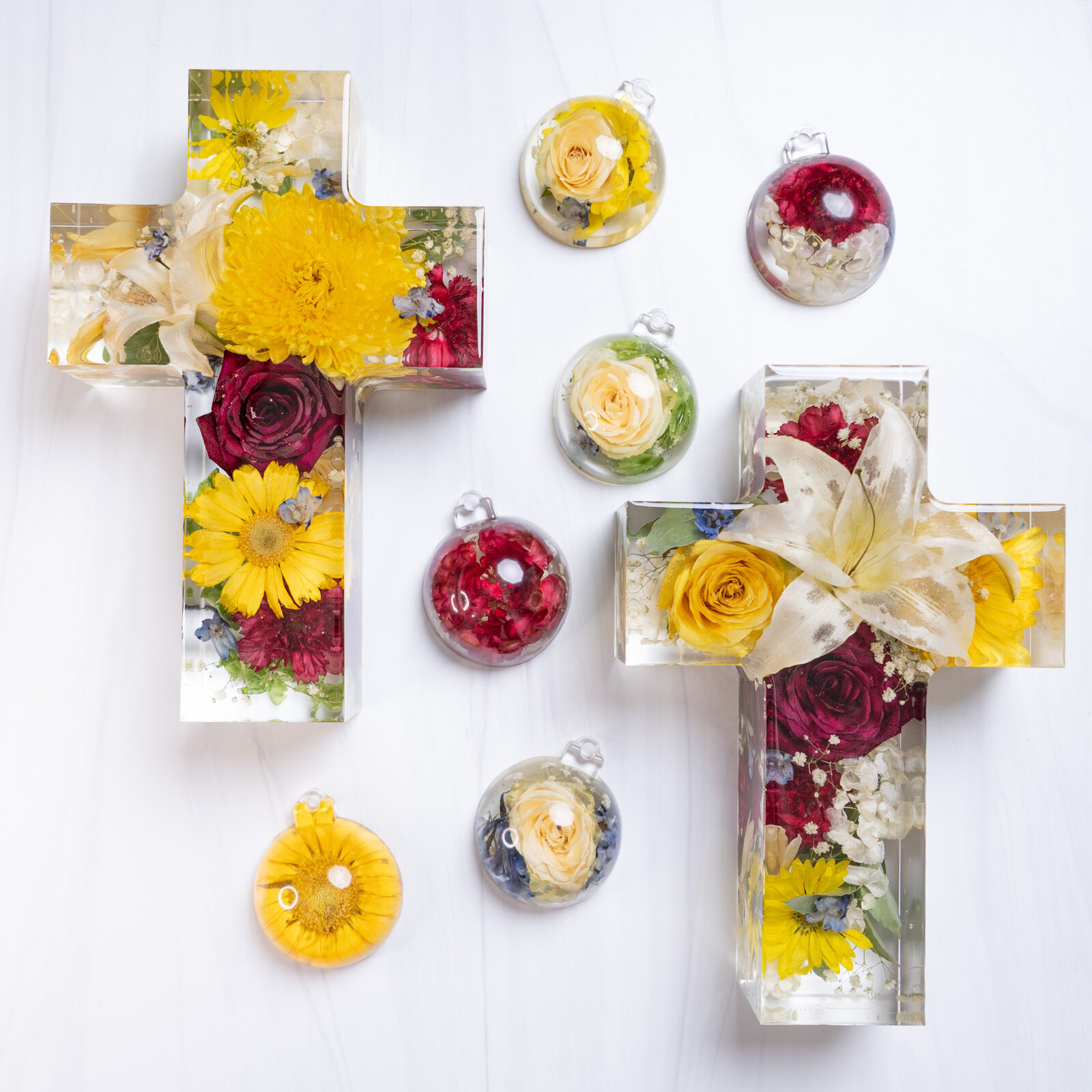 cross12 ornament yellow red white blue daisy dahlia lily Courtney's Friend