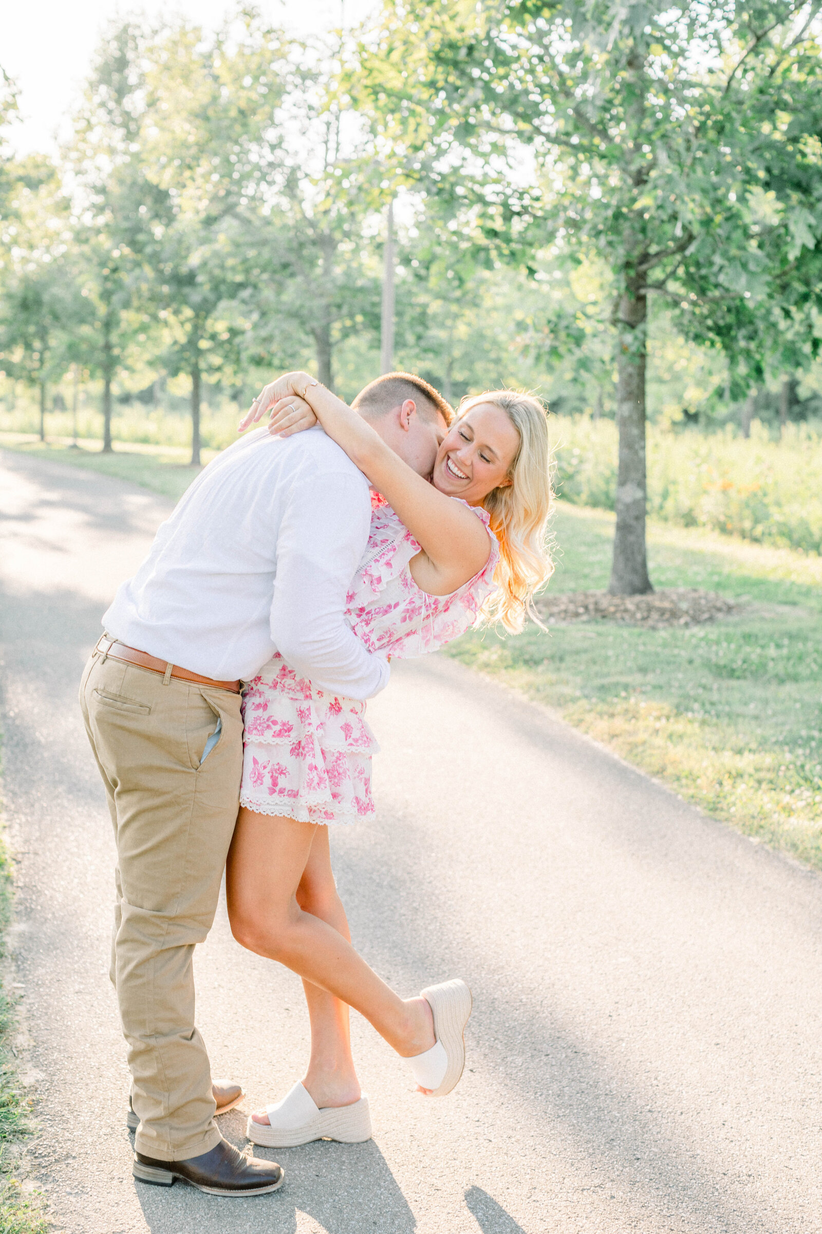 summer engagement photos in the park
