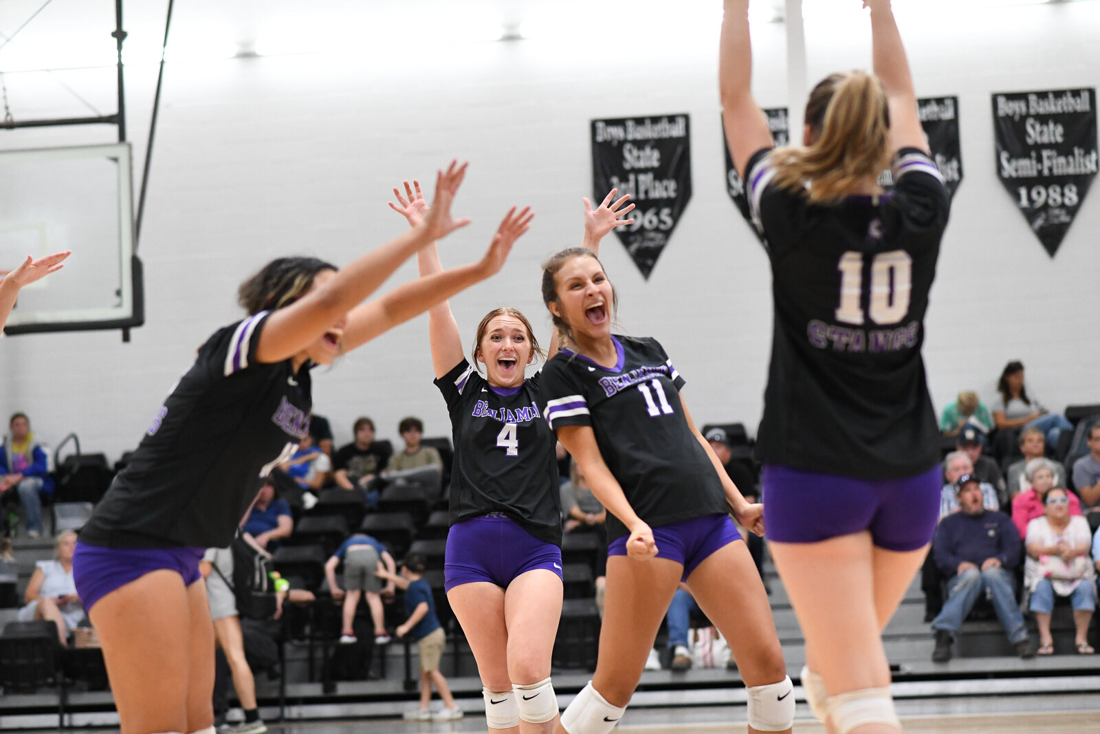 volleyball-celebration-action-photo