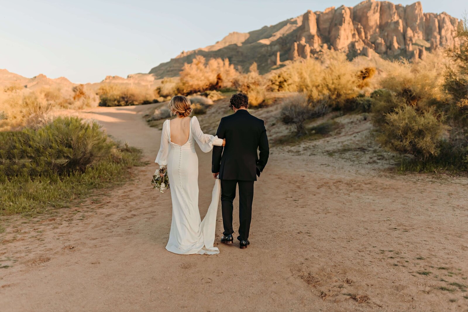 Desert intimate wedding at superstition mountain AZ