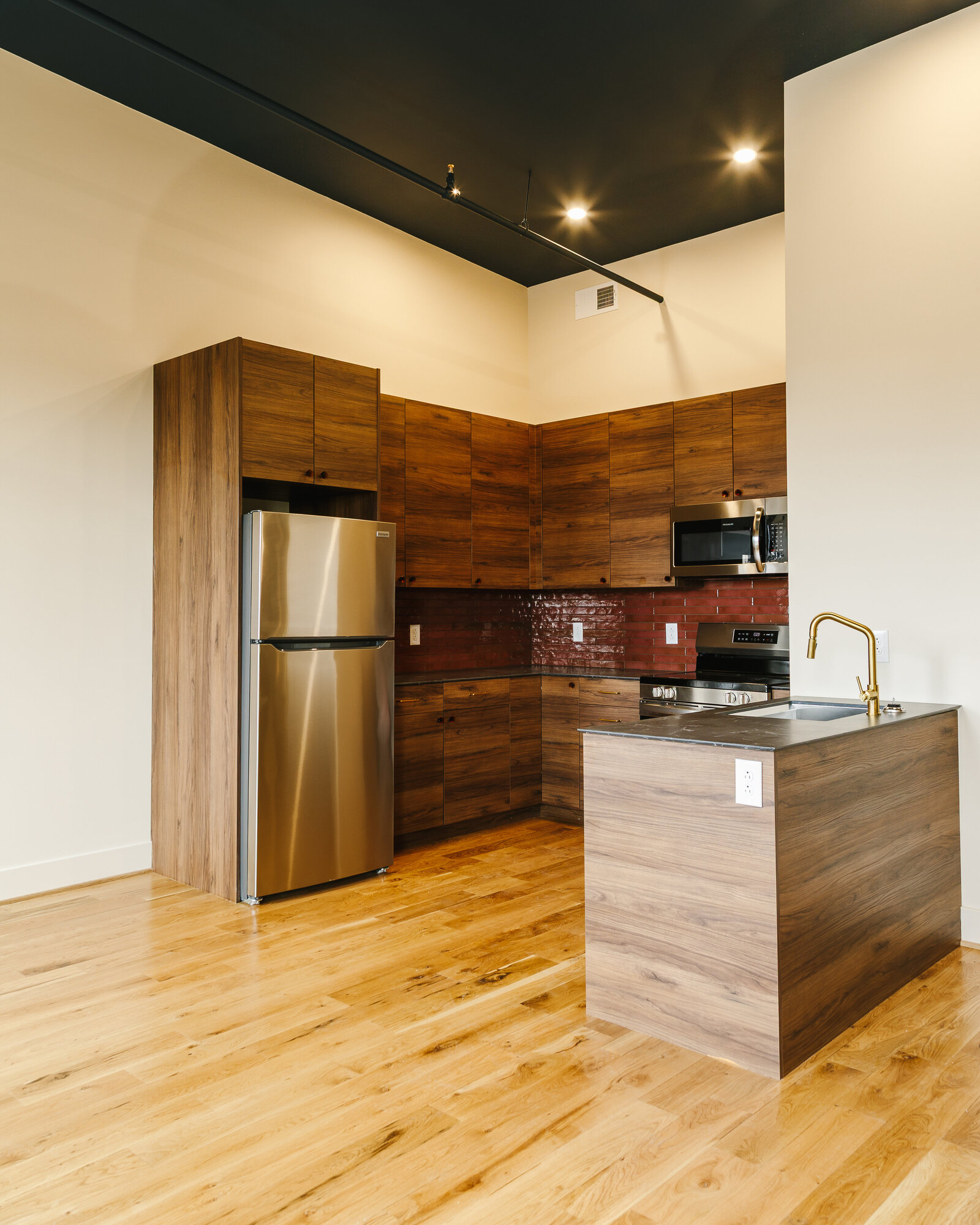 43_NORTH_RE_222SouthAve-1_AZ-19
