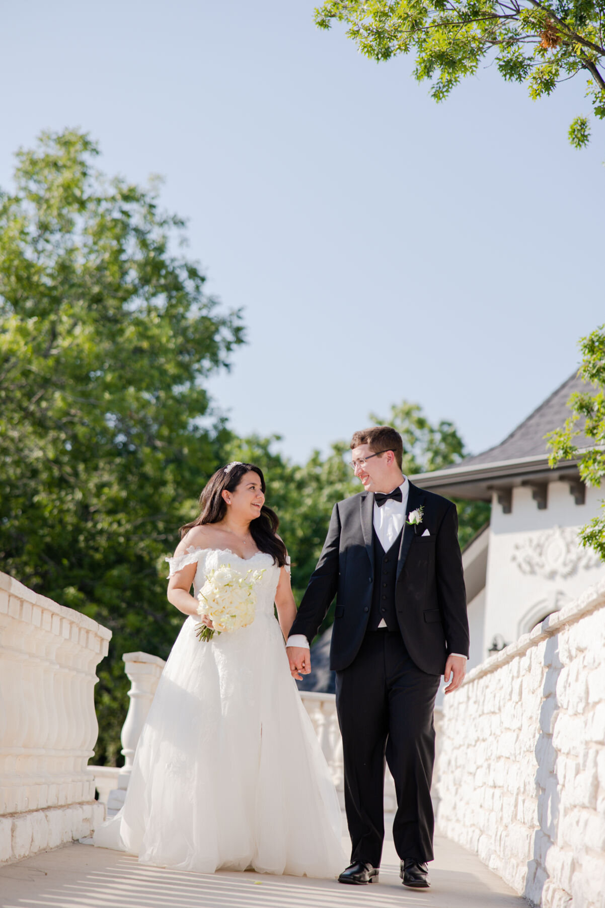 Cozy-intimate-wedding-photographer-Dallas
