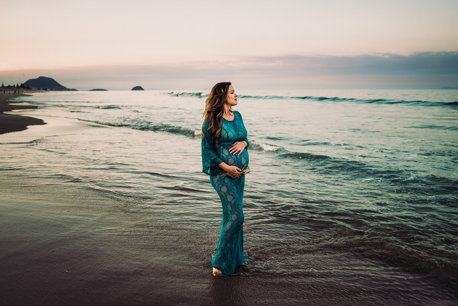 MountMaunganui-photography-maternity-beach-firstbaby-70-2