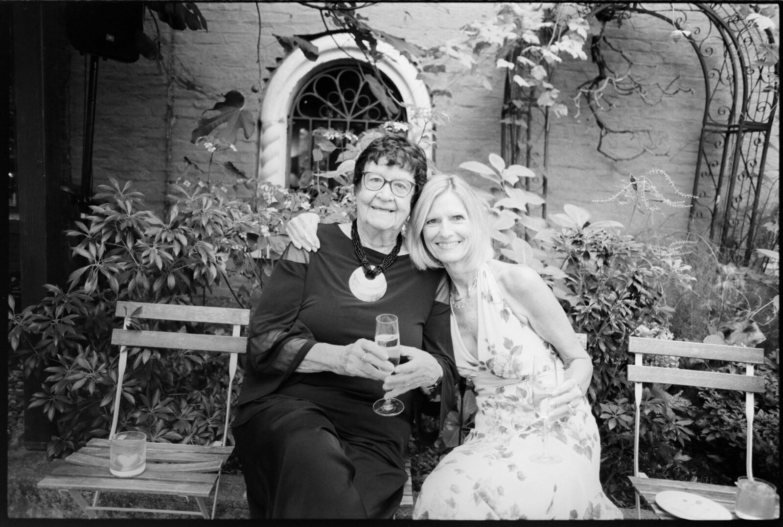 Jess-Buckley-Photo-FILM-Wedding-Seattle-Restaurant-45
