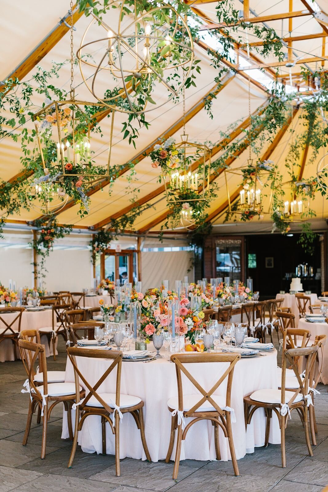 leila-james-events-newport-rhode-island-luxury-wedding-planner-castle-hill-inn-venue-erin-mcginn-wedding-photographer-bright-florals-CH0541 copy
