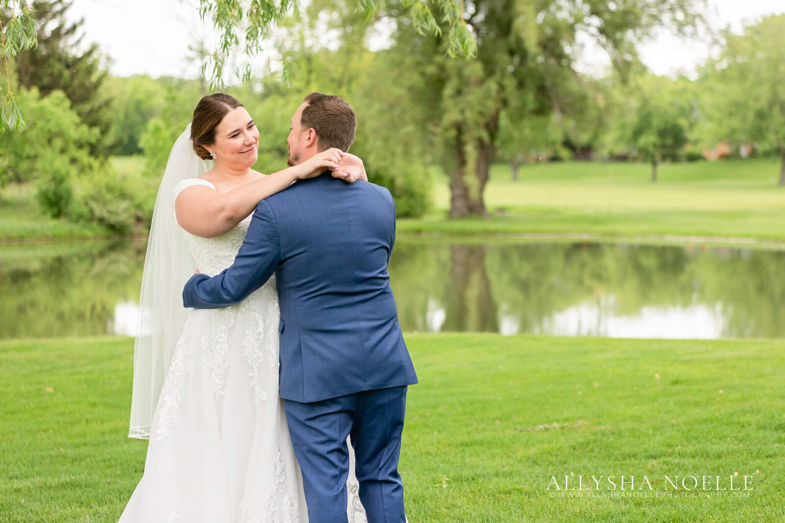 Wedding-at-River-Club-of-Mequon-432