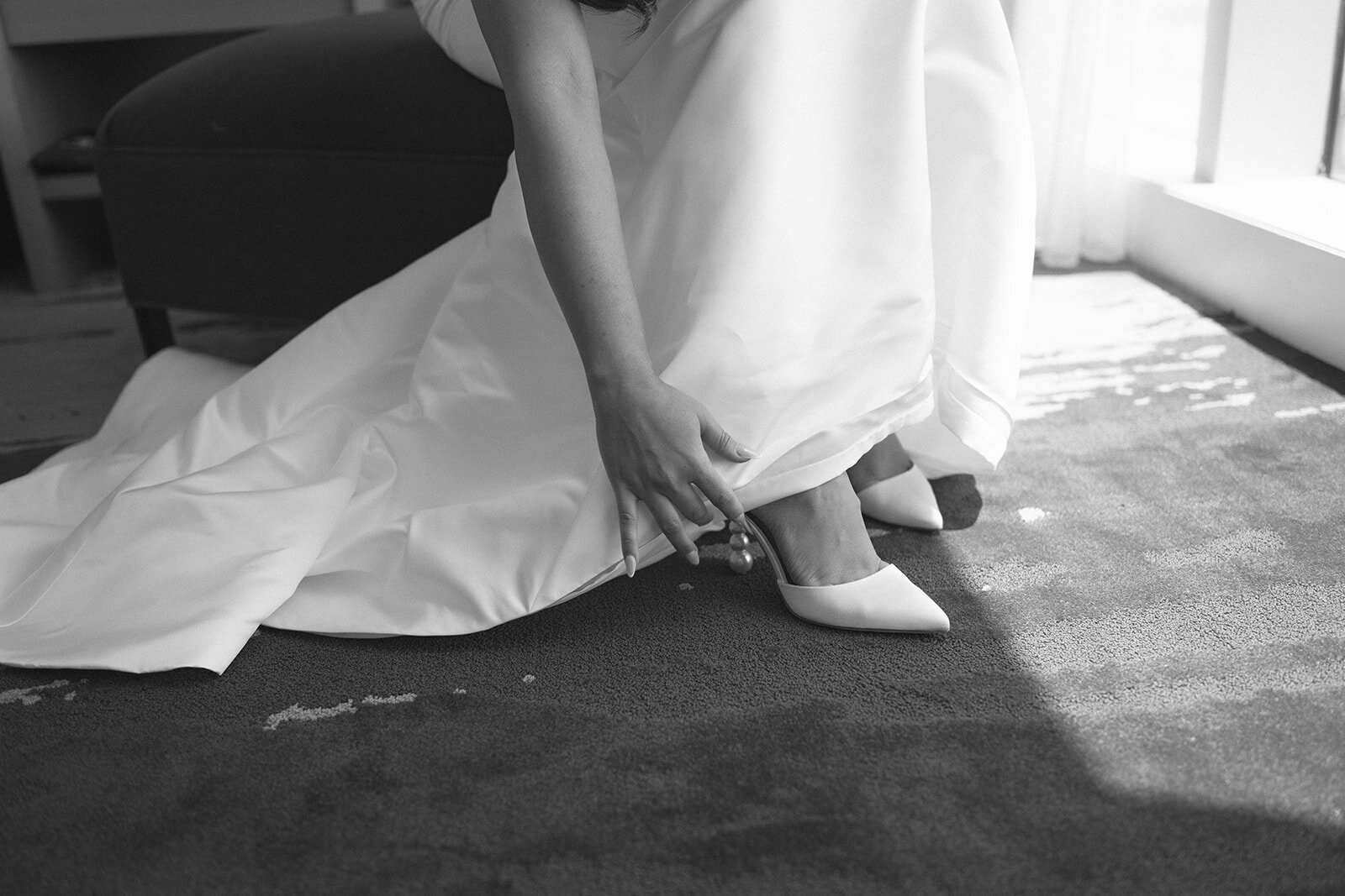 Jordan Grover Photo is a wedding photographer serving St. Louis, Central, and Eastern Missouri as well as travel + destination weddings. Jordan Grover Photo is an editorial and documentary style of photography.