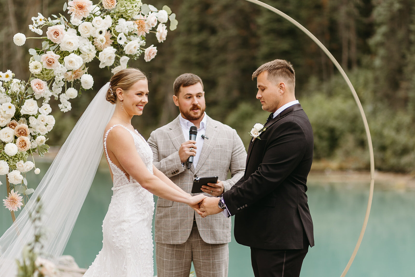 EmeraldLake-Wedding-V&C-MintPhoto-197